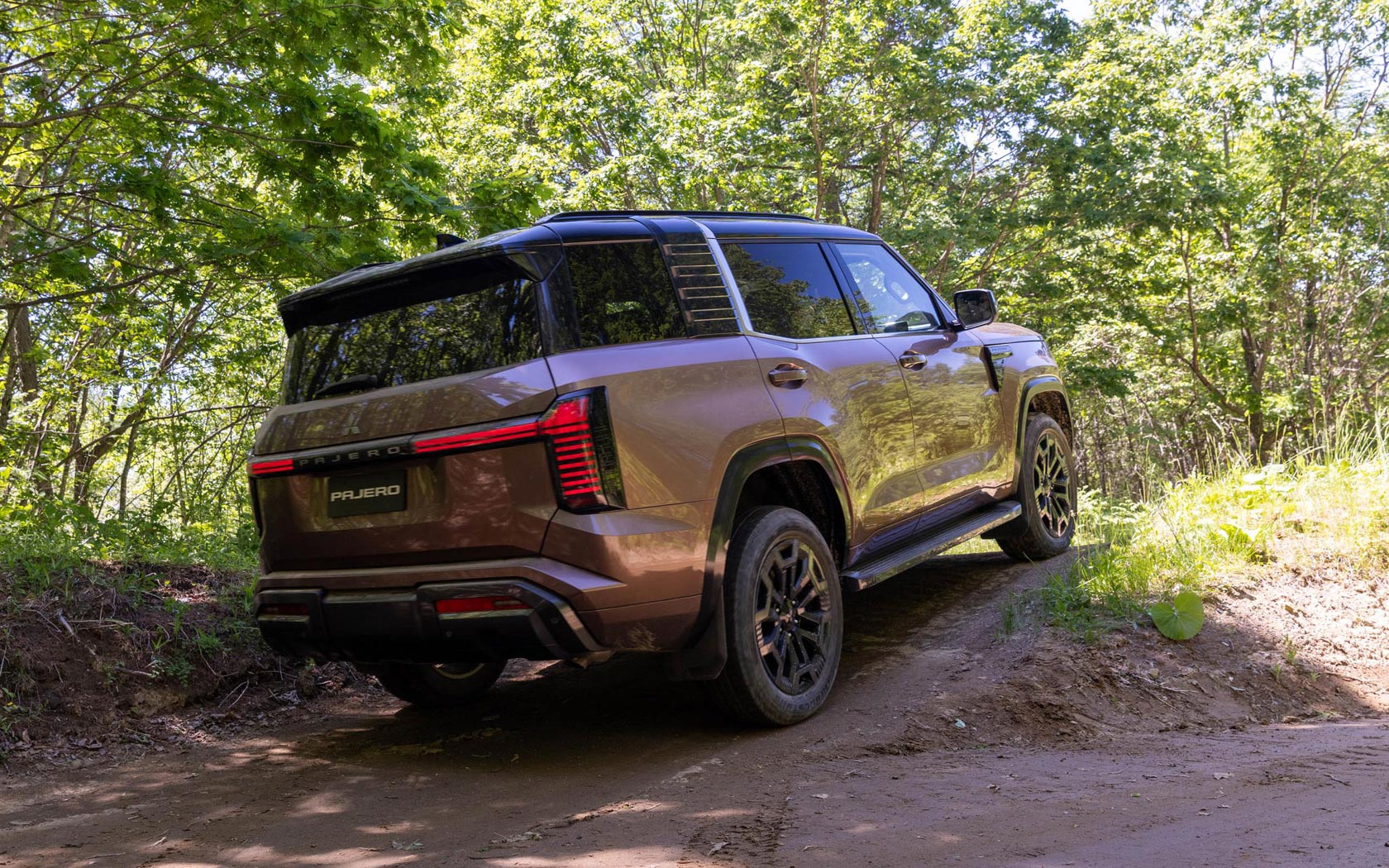 ���� Mitsubishi Pajero 