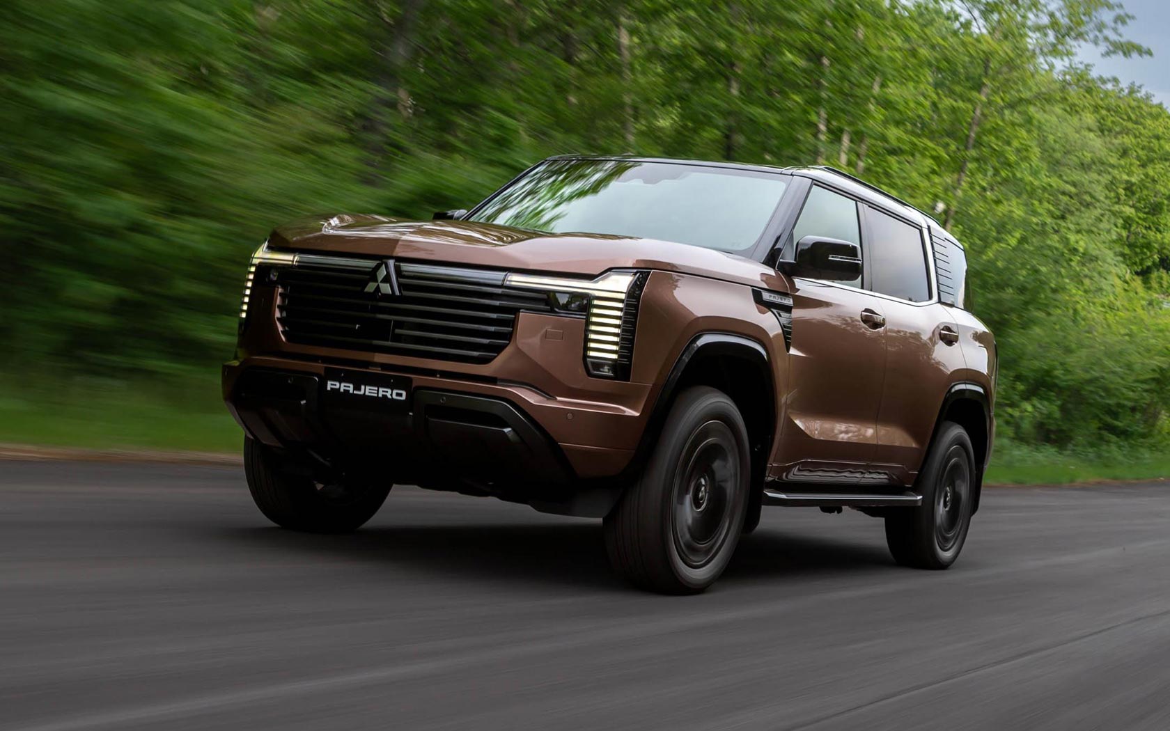 ���� Mitsubishi Pajero 