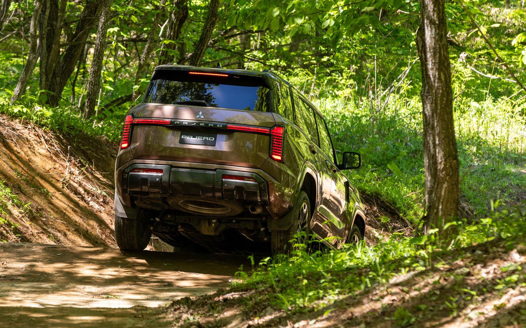 ���� Mitsubishi Pajero 