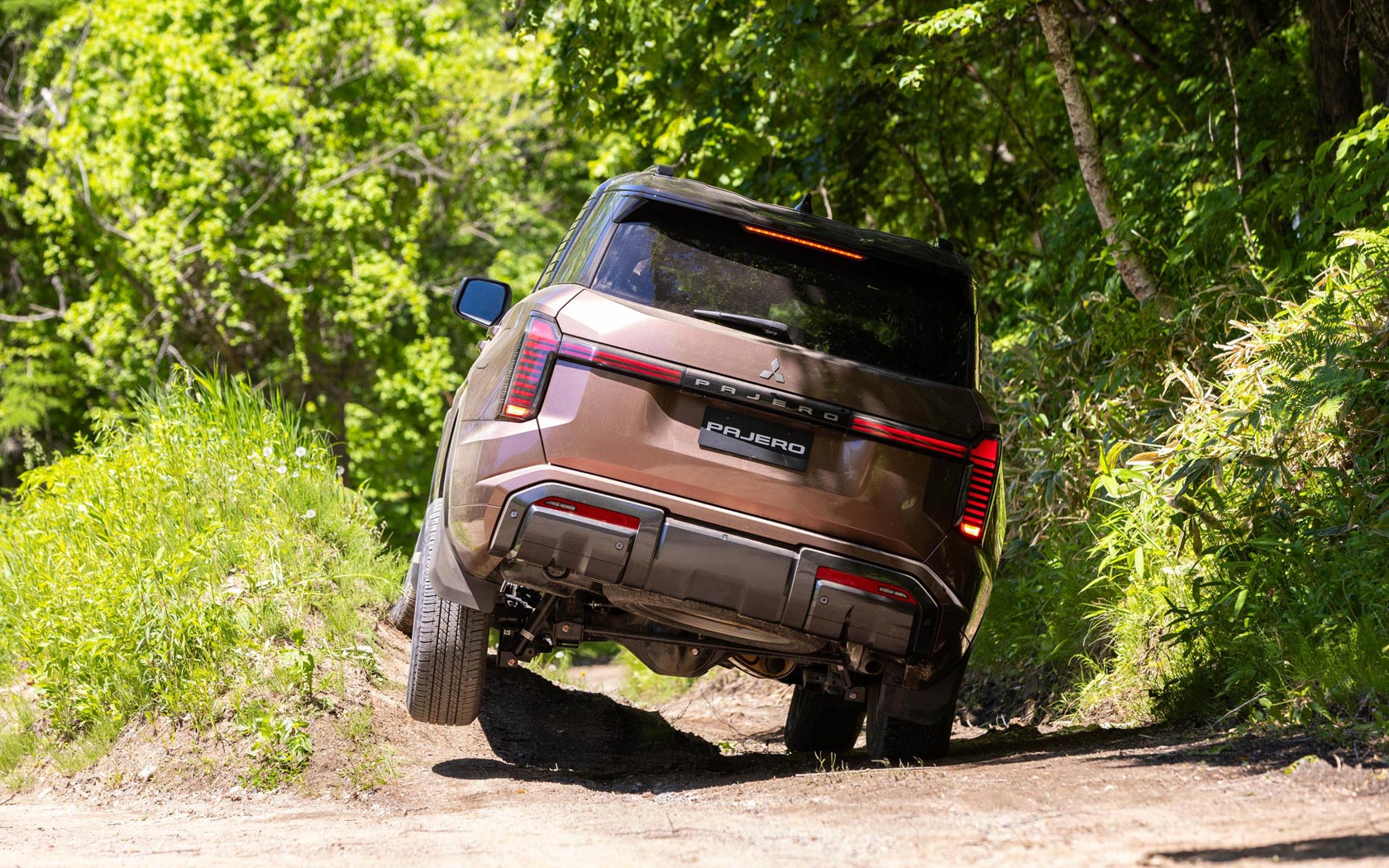 ���� Mitsubishi Pajero 