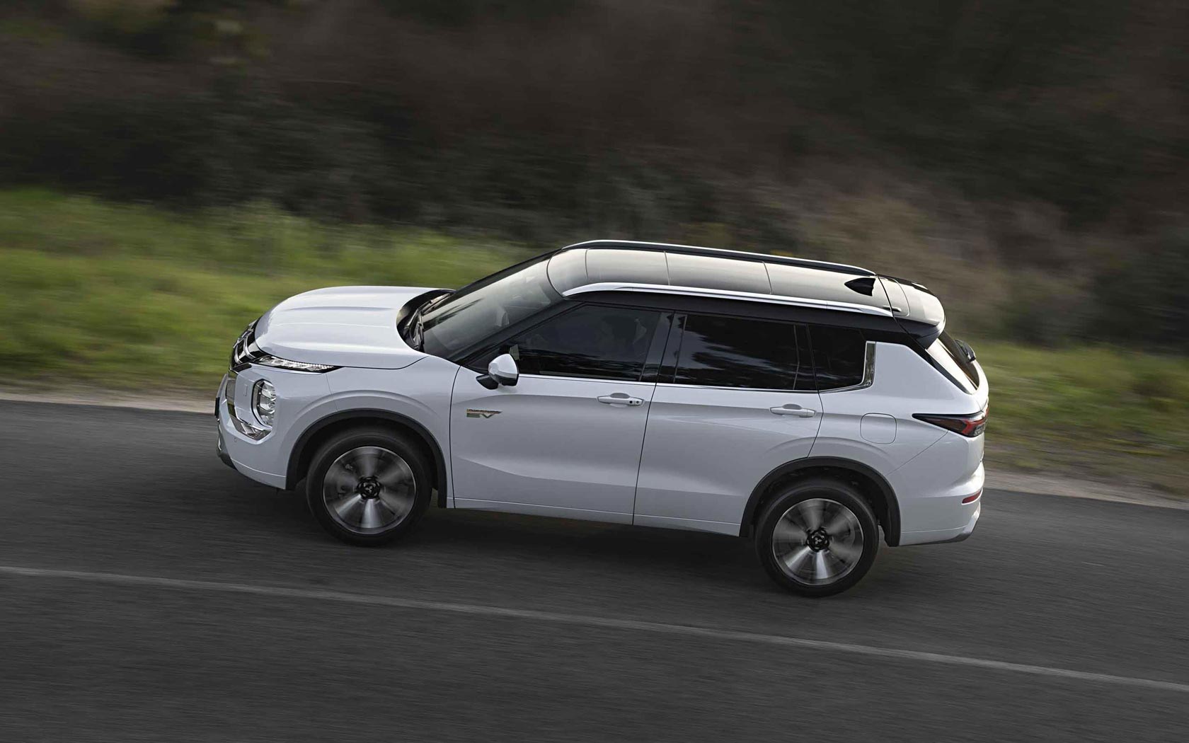  Mitsubishi Outlander PHEV 