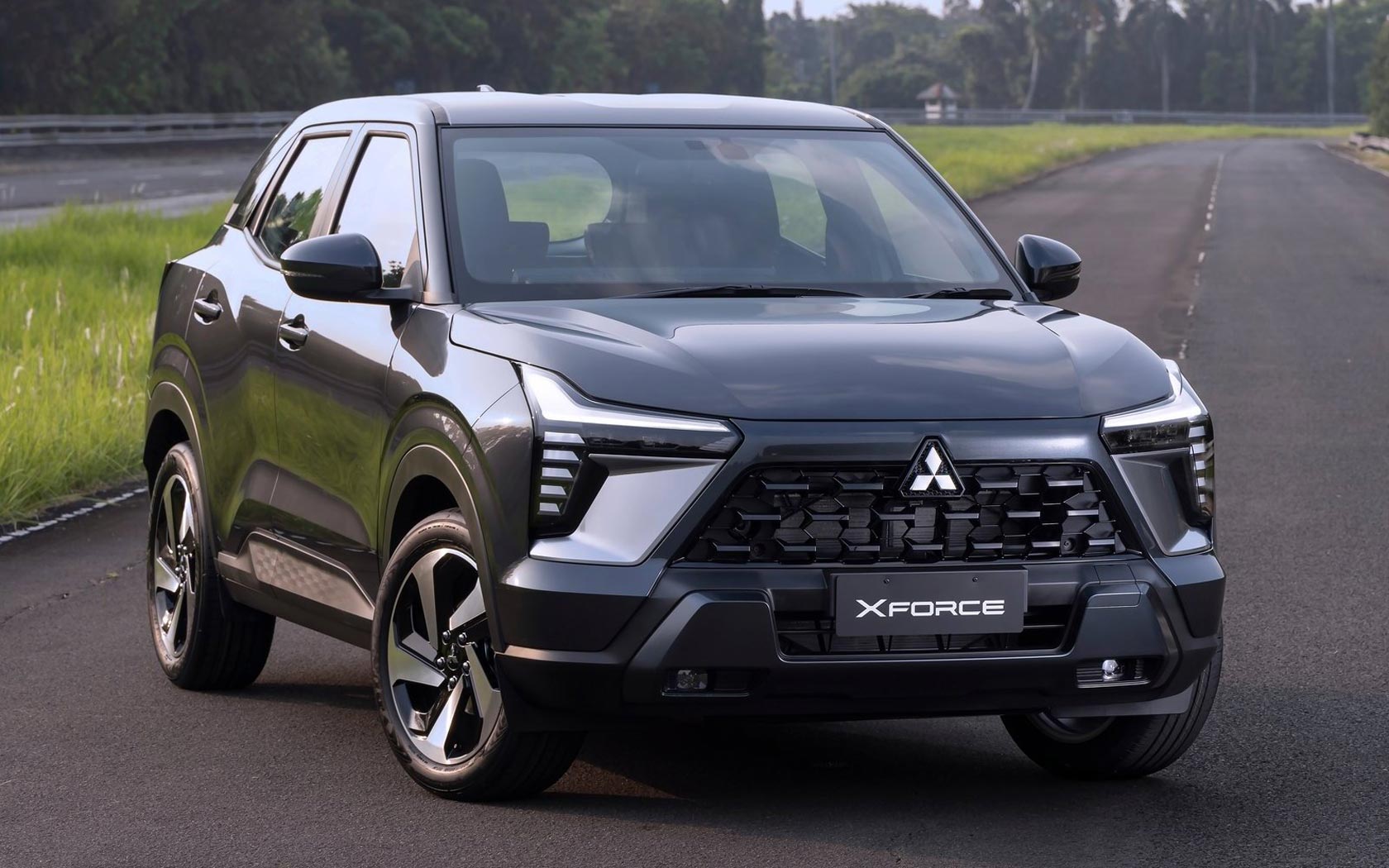  Mitsubishi Xforce 