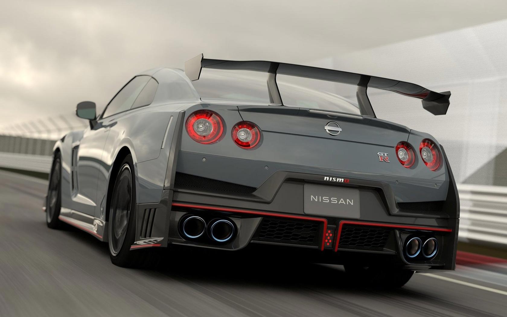  Nissan GT-R Nismo 