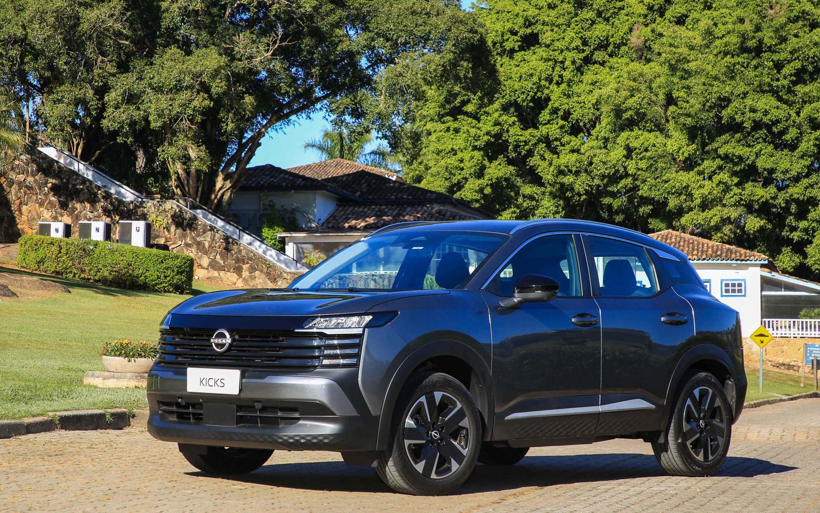  Nissan Kicks 