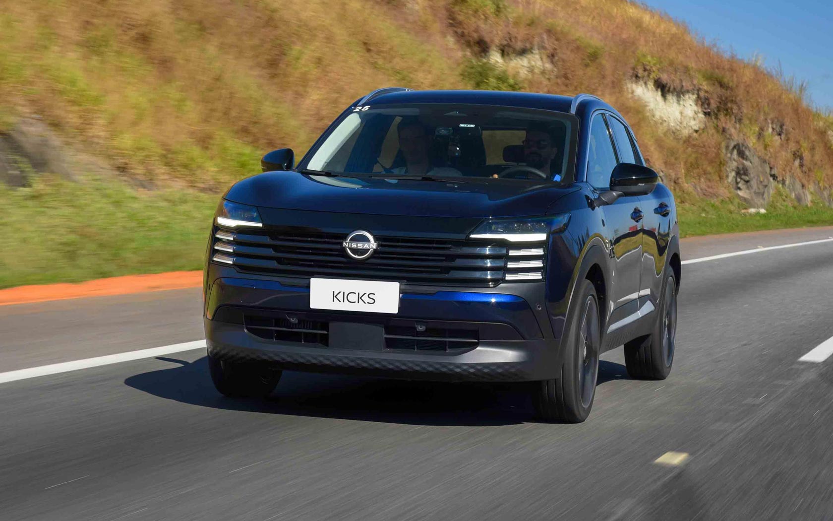  Nissan Kicks 