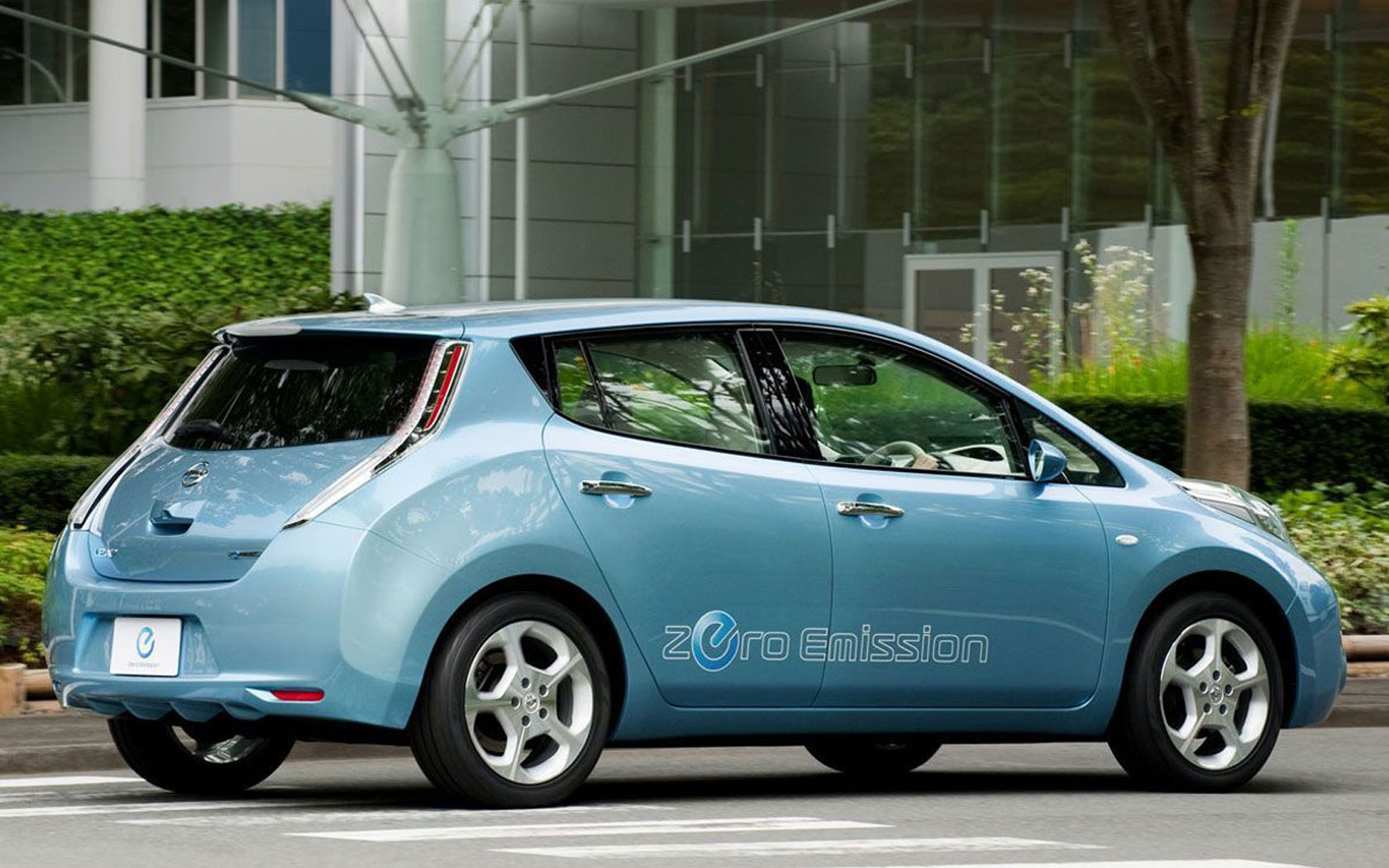  Nissan Leaf (2009-2017)