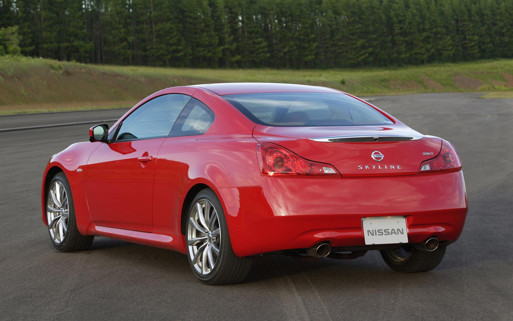  Nissan Skyline Coupe (2008-2010)