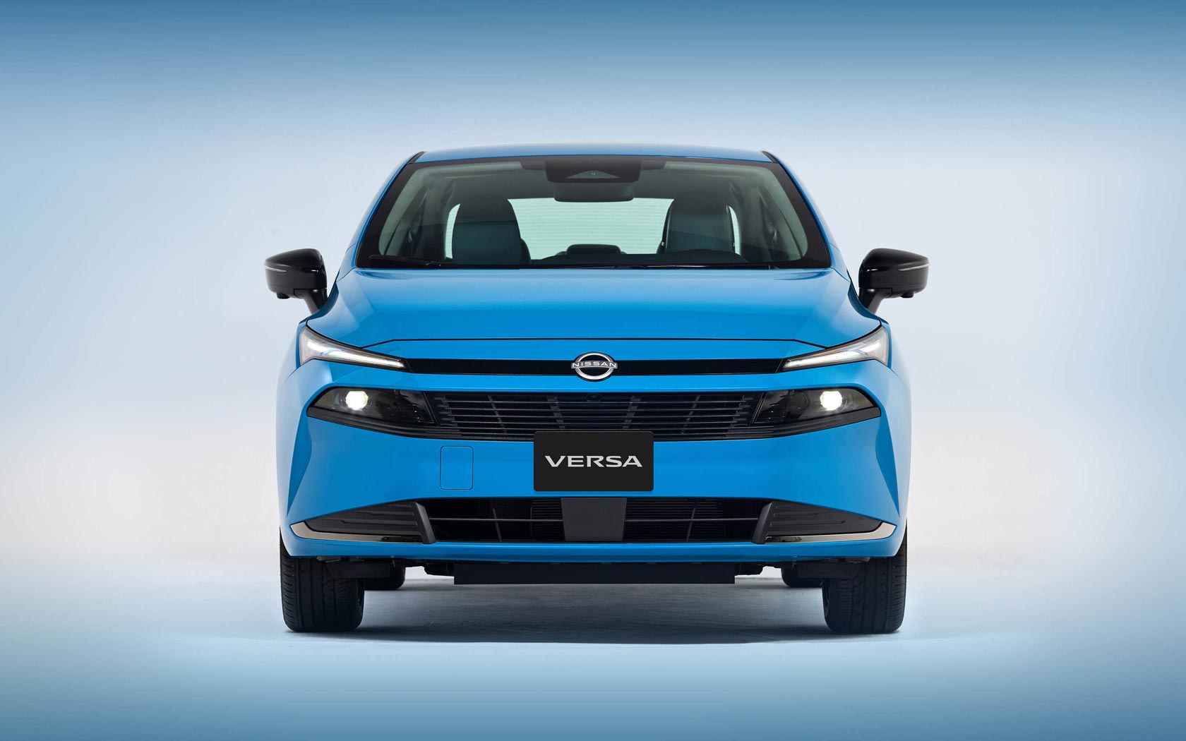 ���� Nissan Versa 