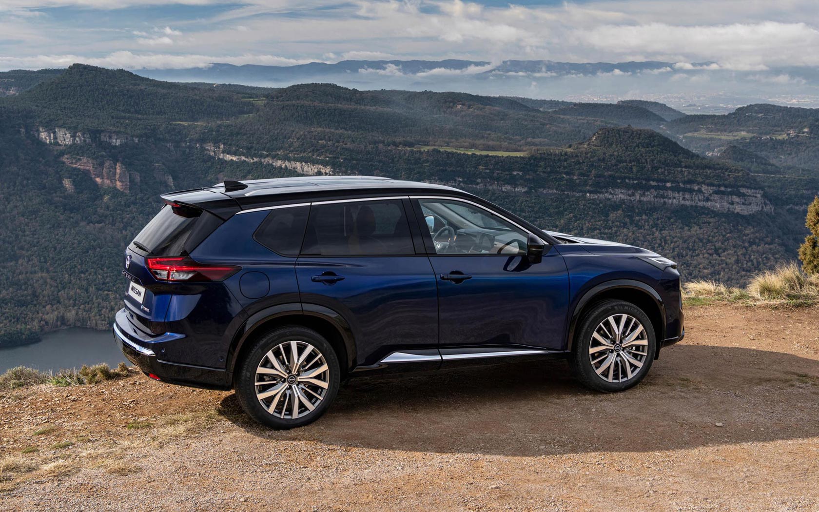 ���� Nissan X-Trail 