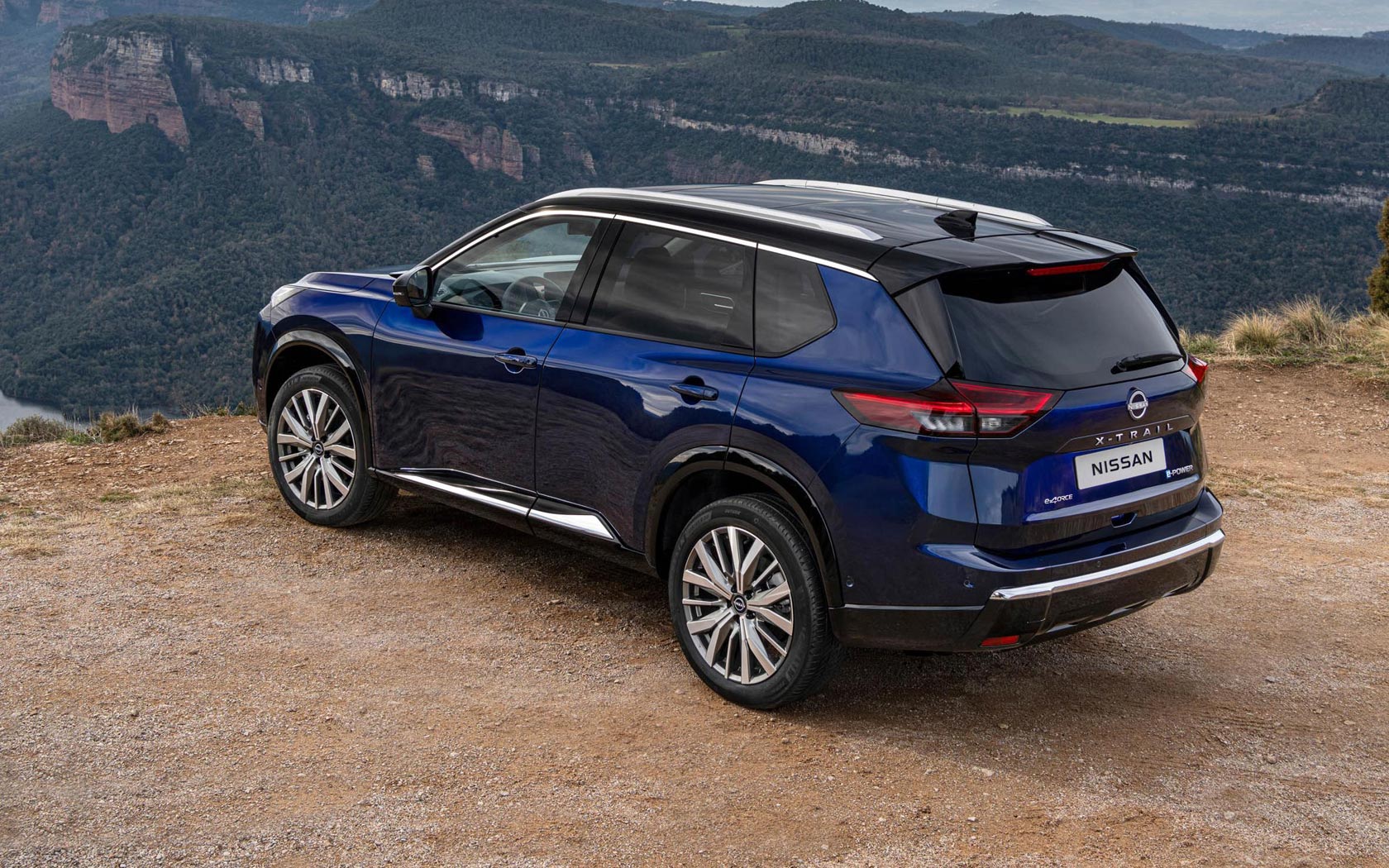 ���� Nissan X-Trail 
