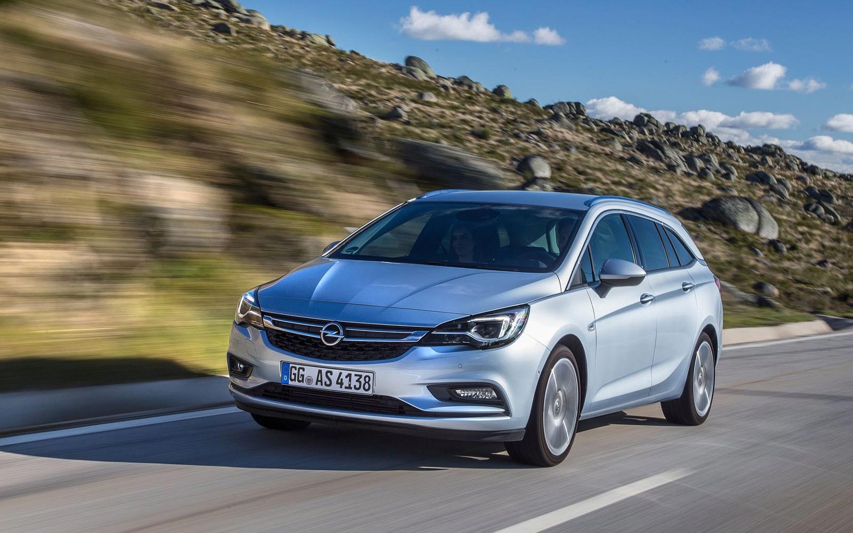 Opel Astra 2016. Opel 2016