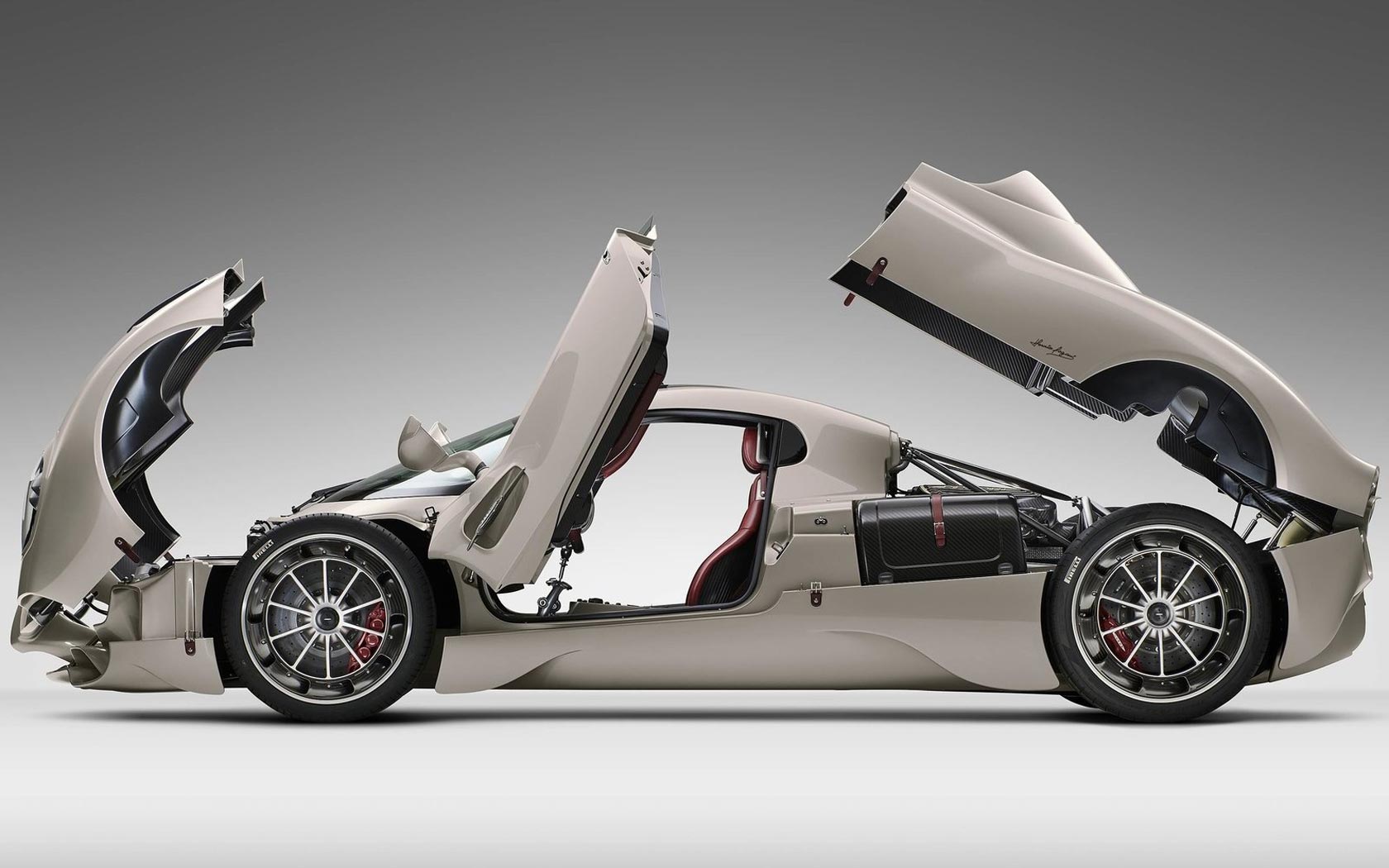  Pagani Utopia 