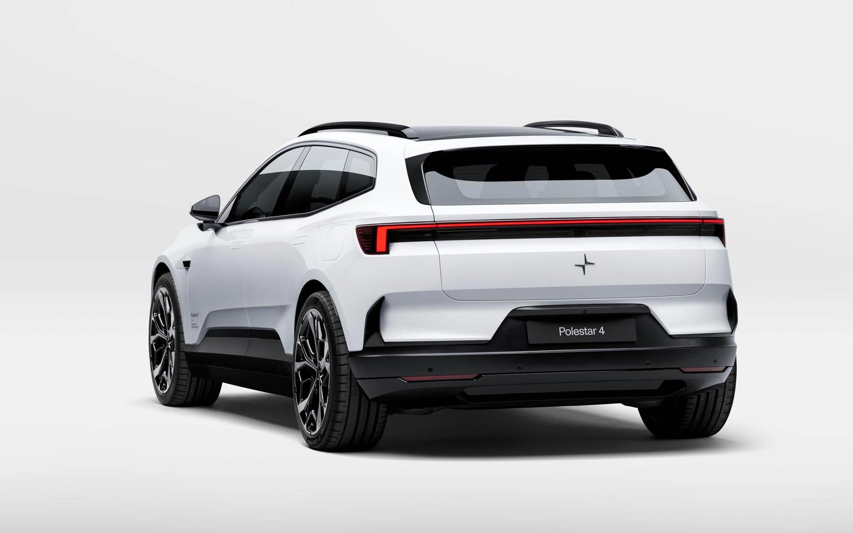 ���� Polestar 4 SUV 