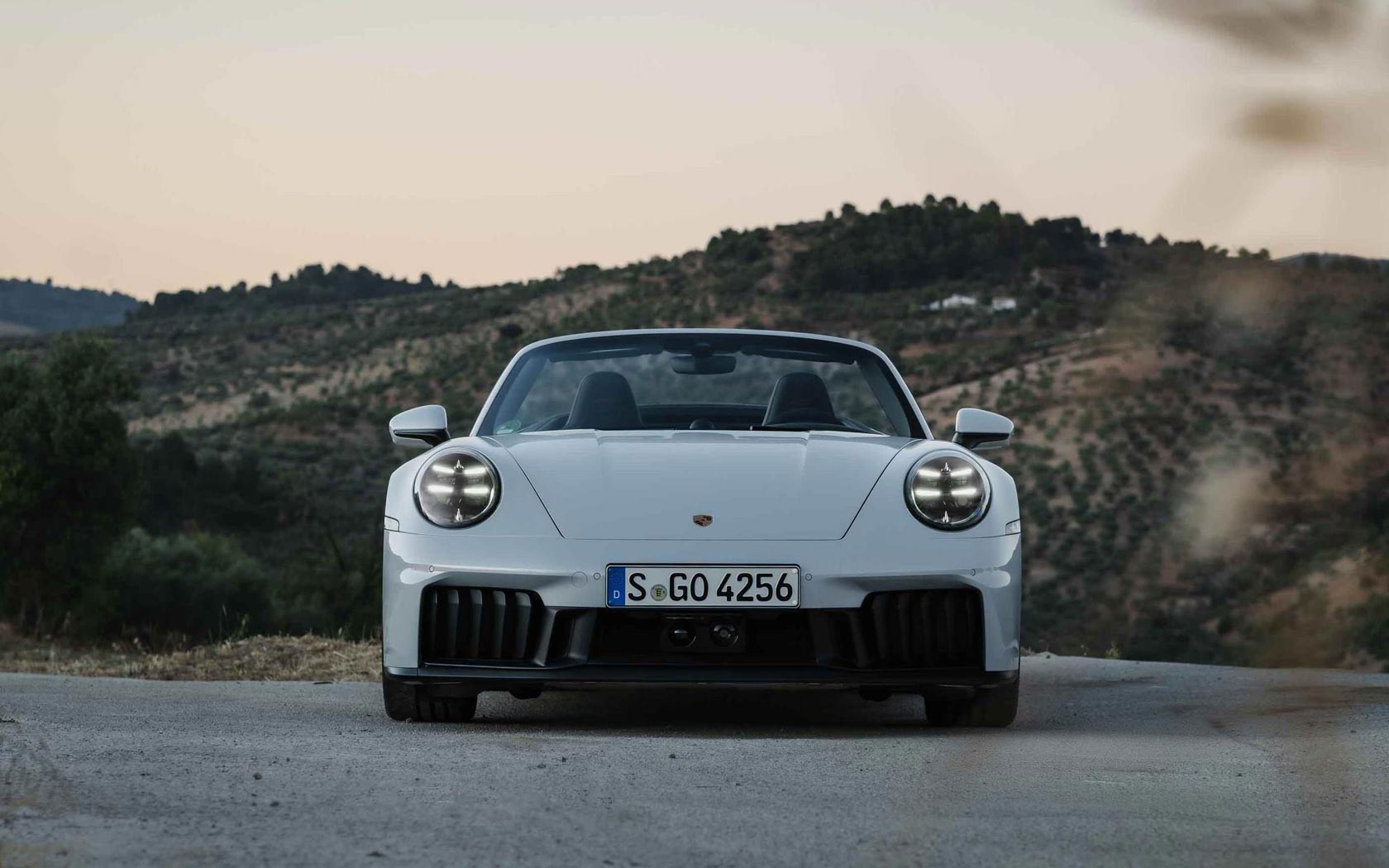  Porsche 911 GTS Cabrio 