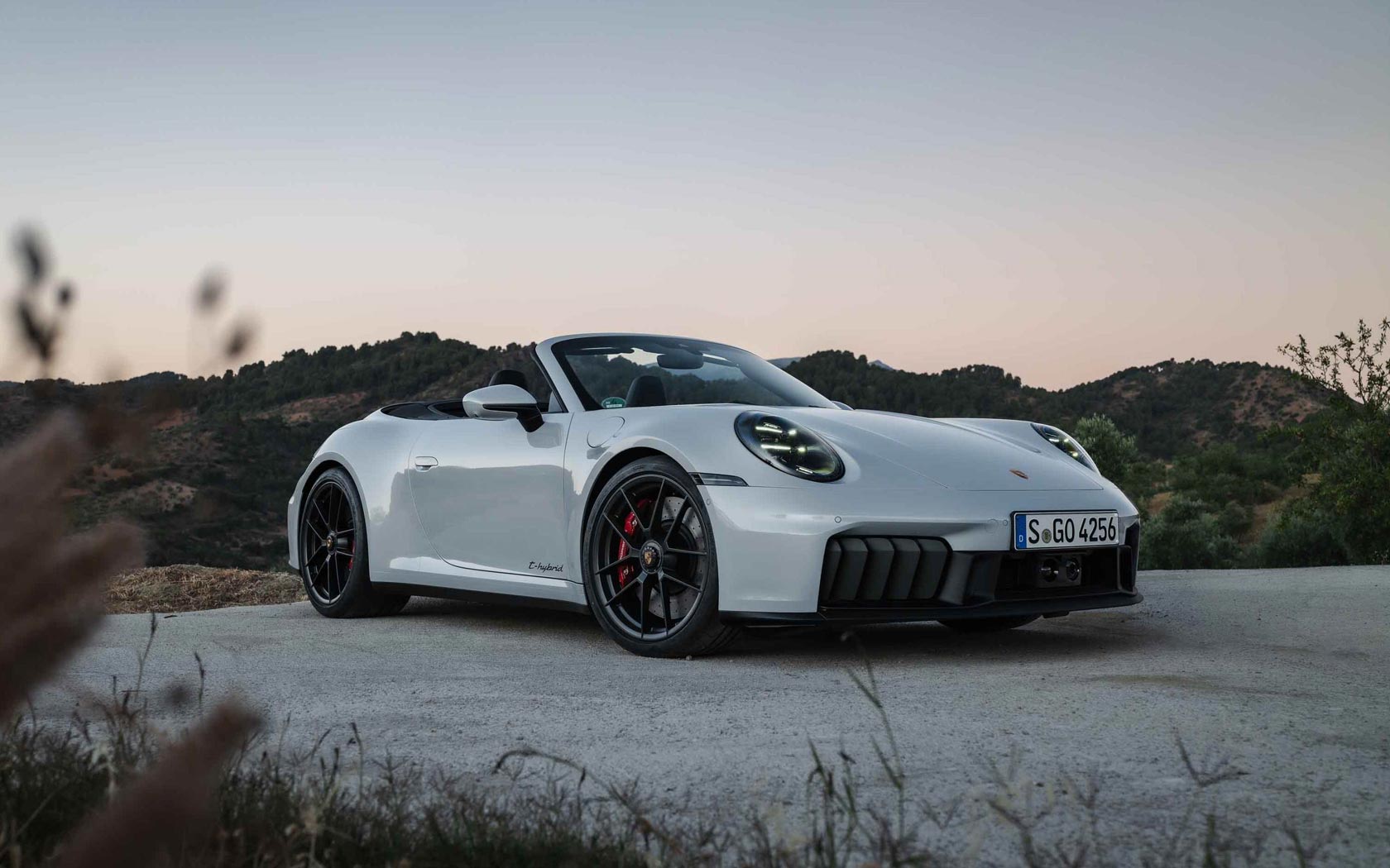  Porsche 911 GTS Cabrio 