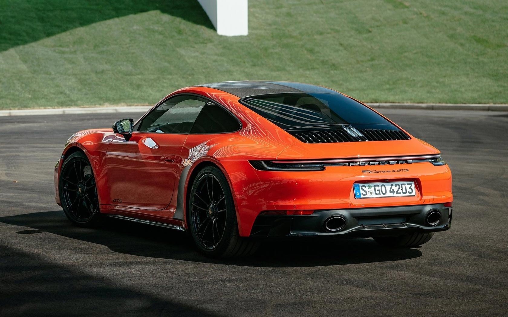  Porsche 911 GTS 