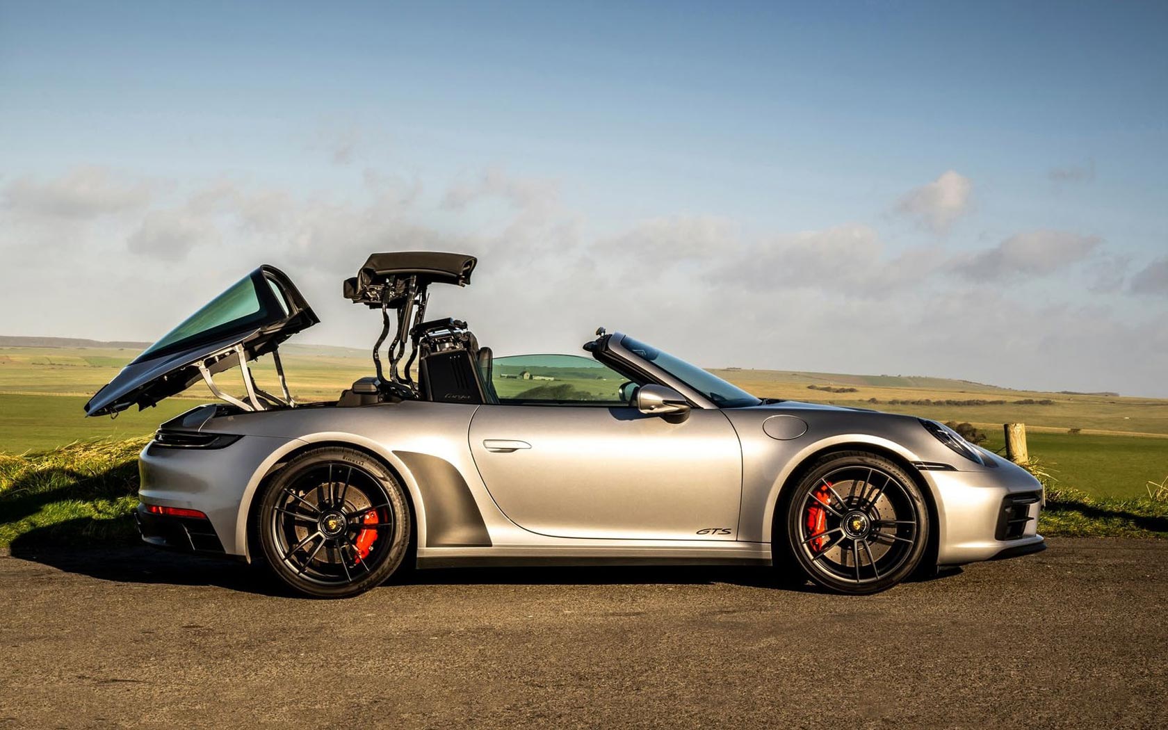  Porsche 911 GTS Targa 