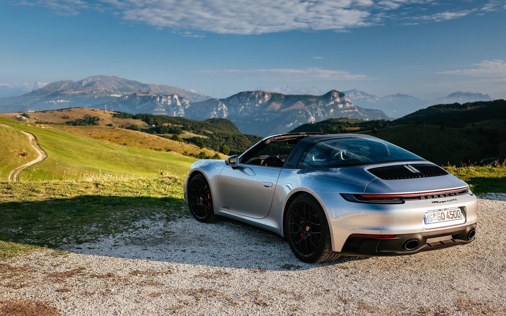  Porsche 911 GTS Targa 