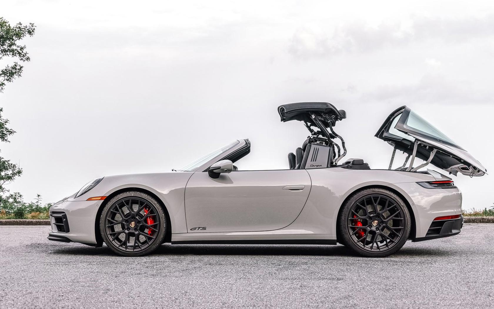  Porsche 911 GTS Targa 