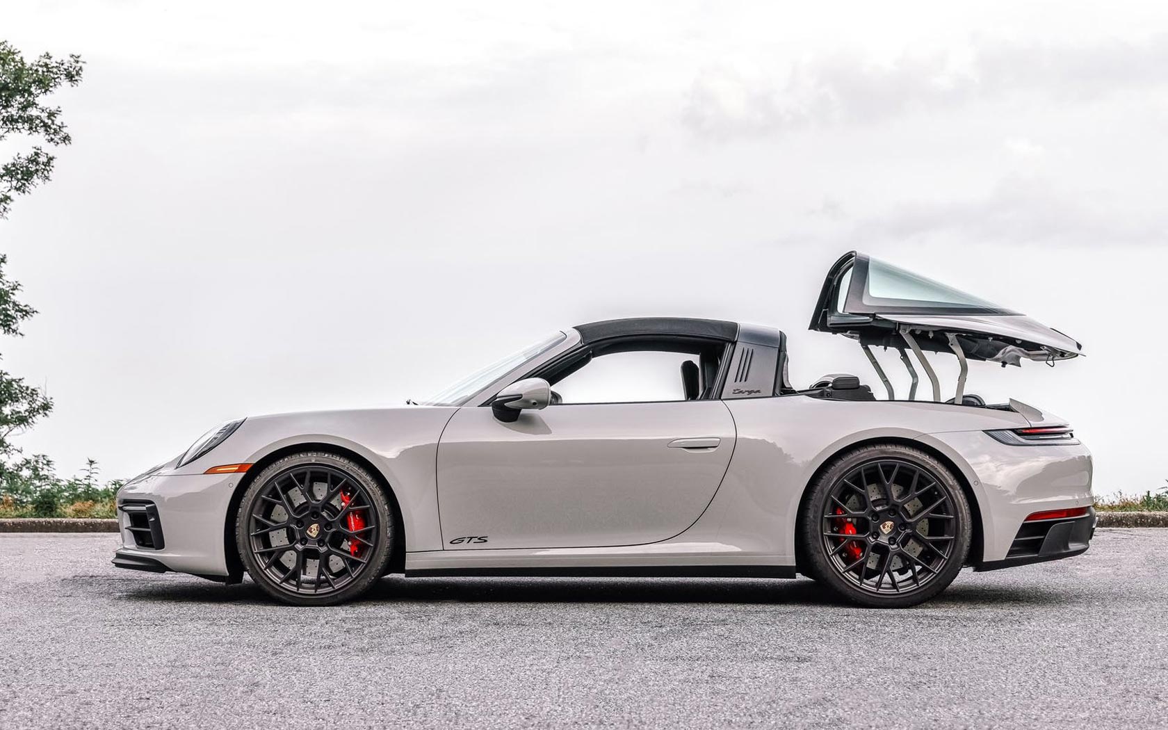  Porsche 911 GTS Targa 