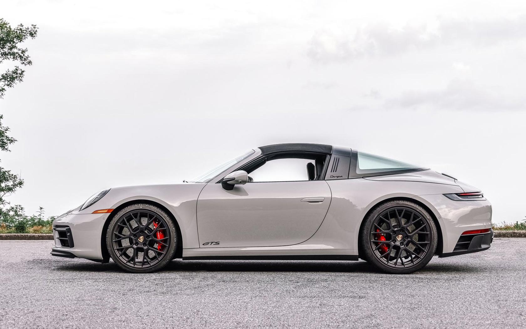  Porsche 911 GTS Targa 