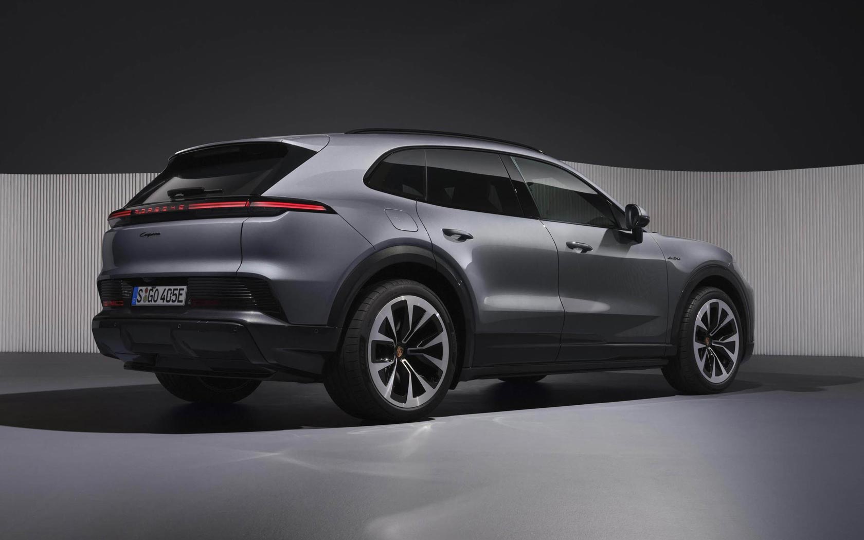 ���� Porsche Cayenne Electric 
