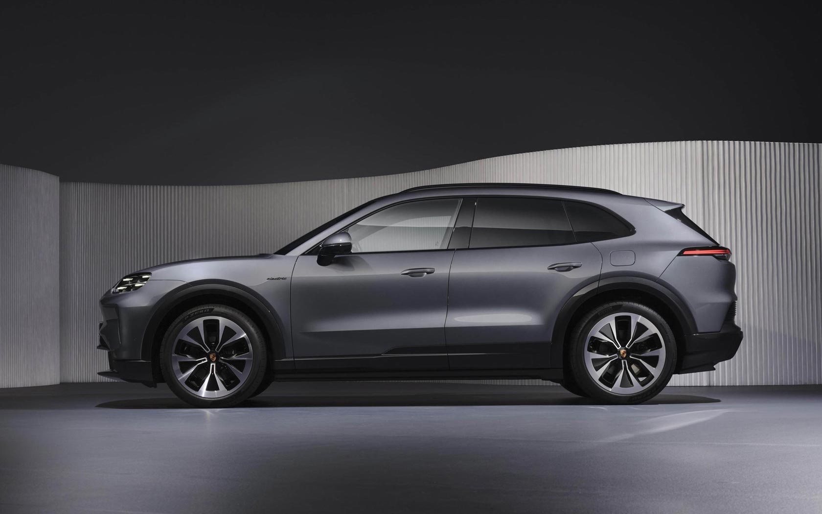 ���� Porsche Cayenne Electric 