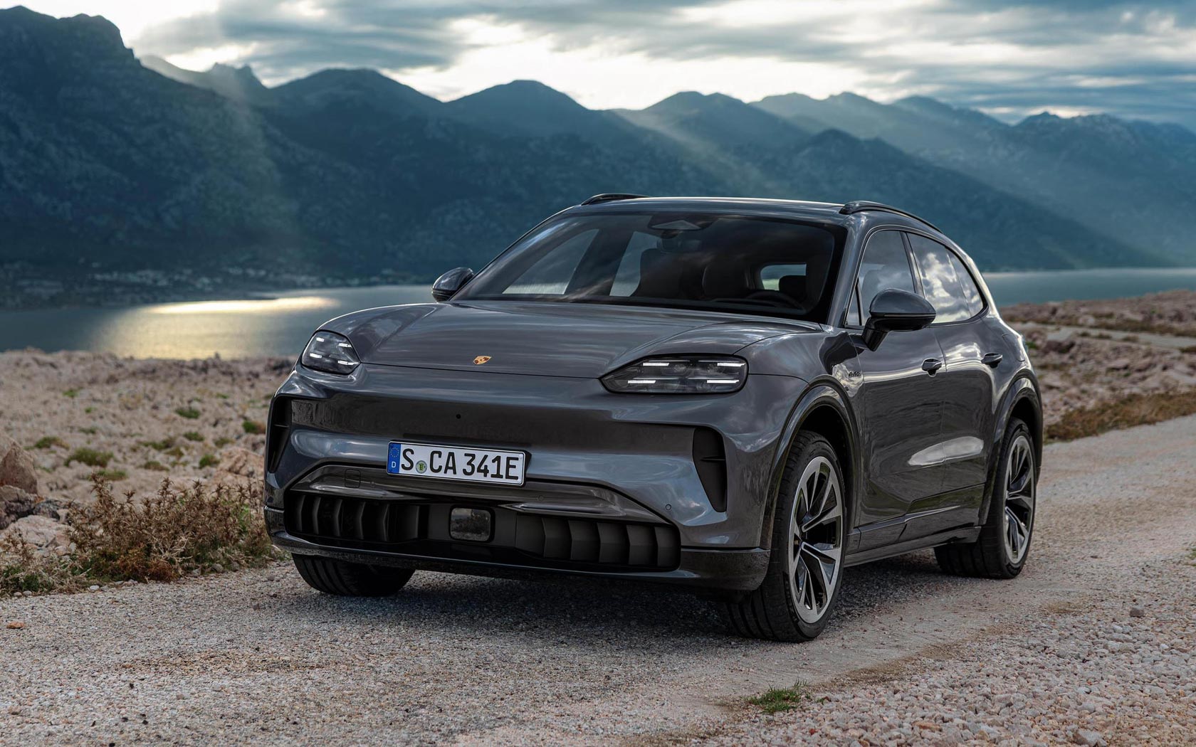 ���� Porsche Cayenne Electric 