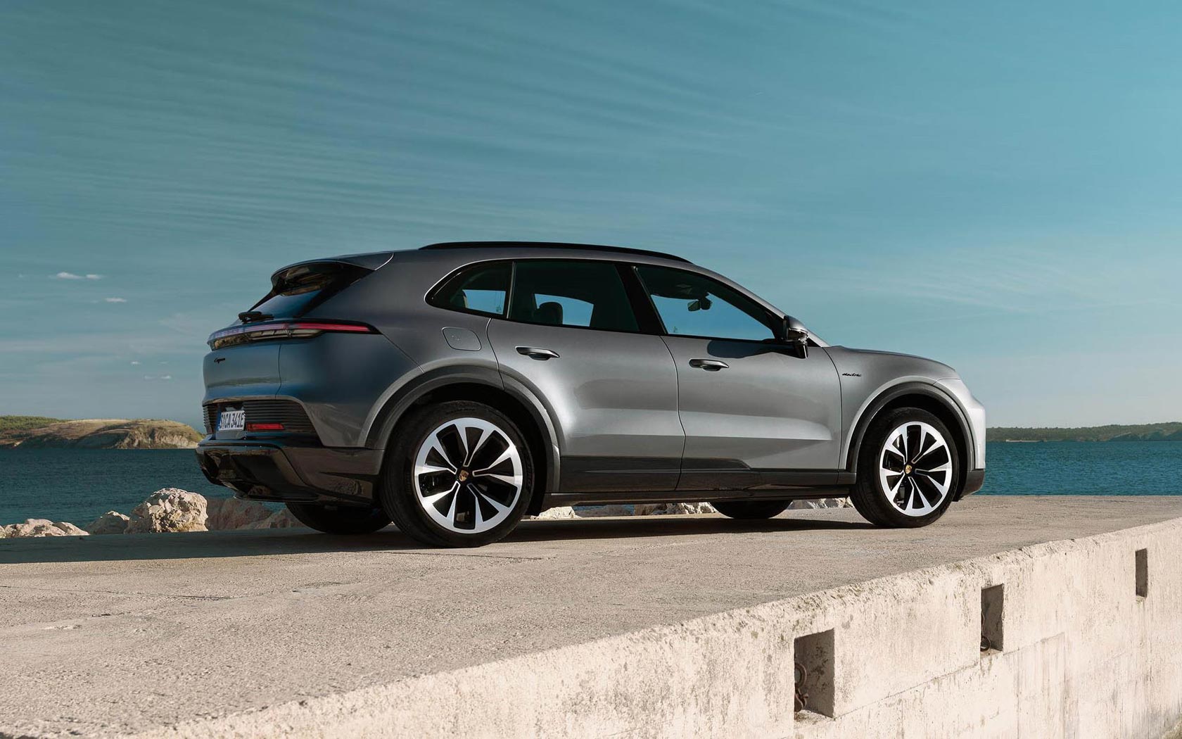 ���� Porsche Cayenne Electric 