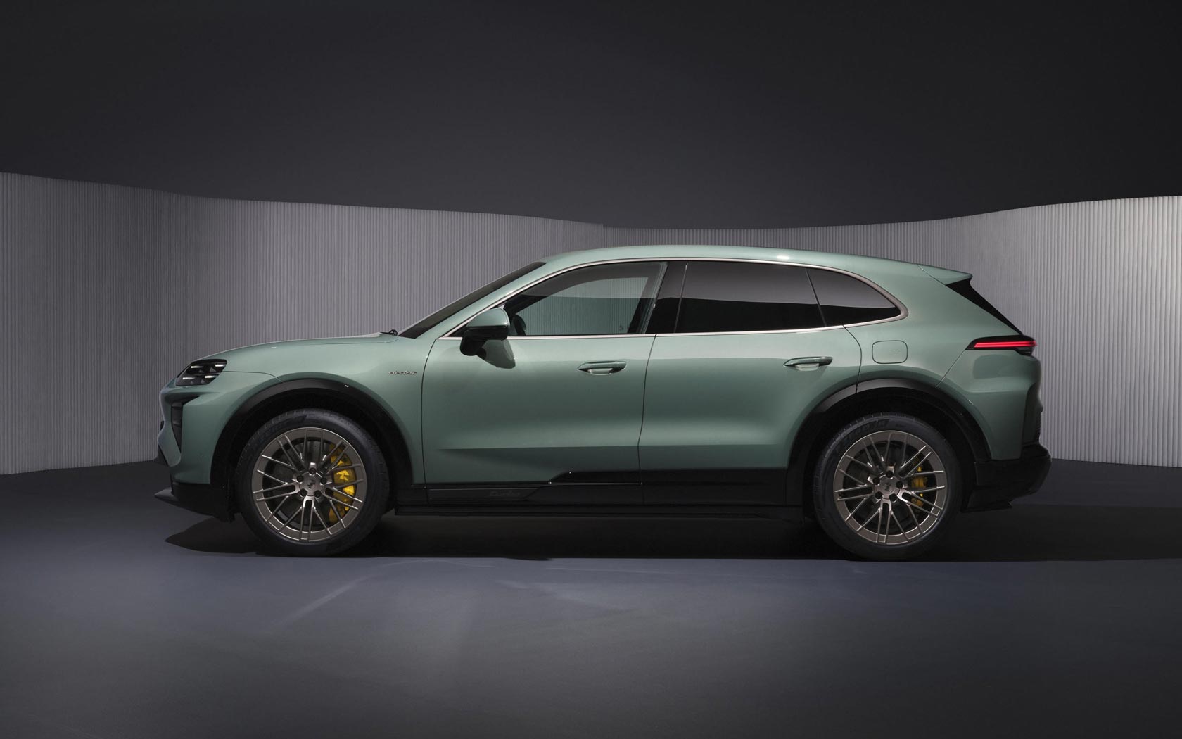 ���� Porsche Cayenne Electric 