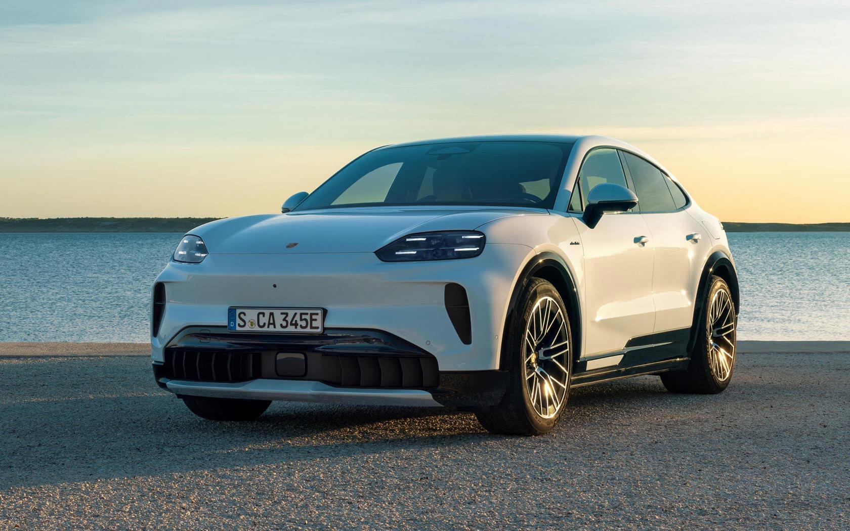 ���� Porsche Cayenne Coupe Electric 