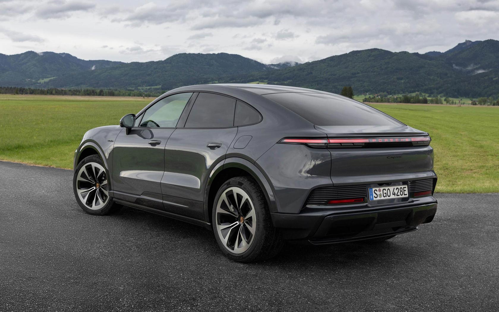 ���� Porsche Cayenne Coupe Electric 