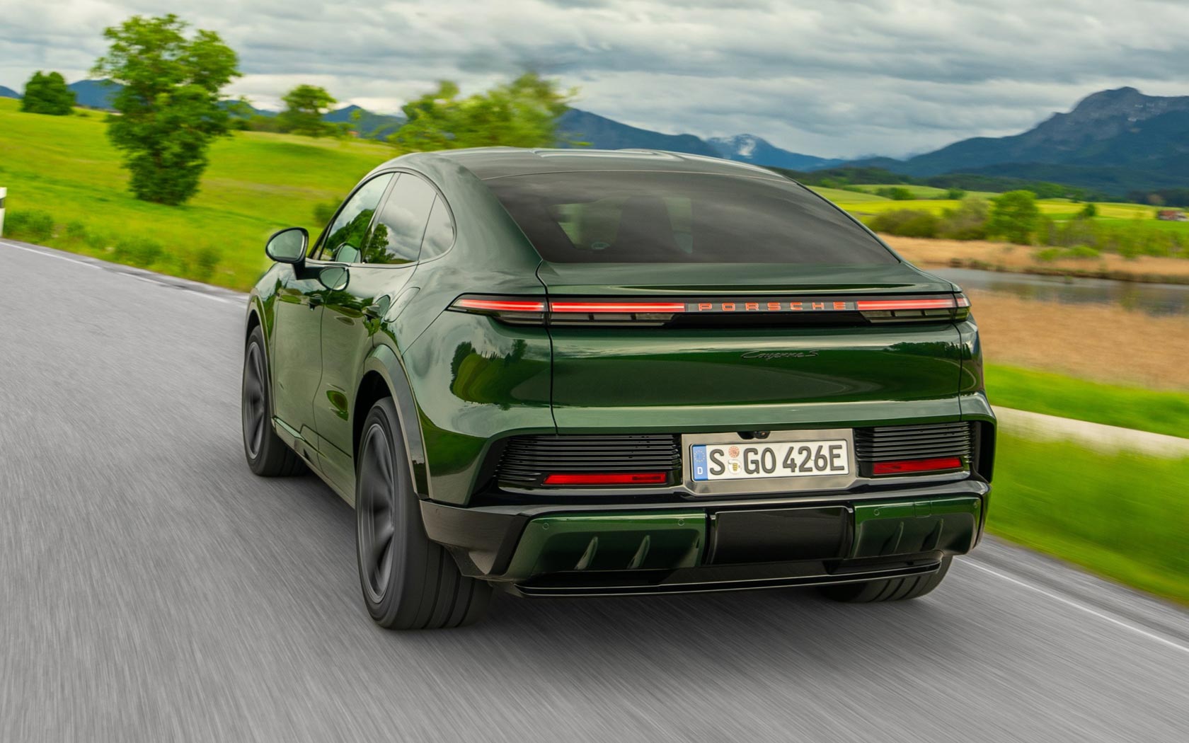 ���� Porsche Cayenne Coupe Electric 