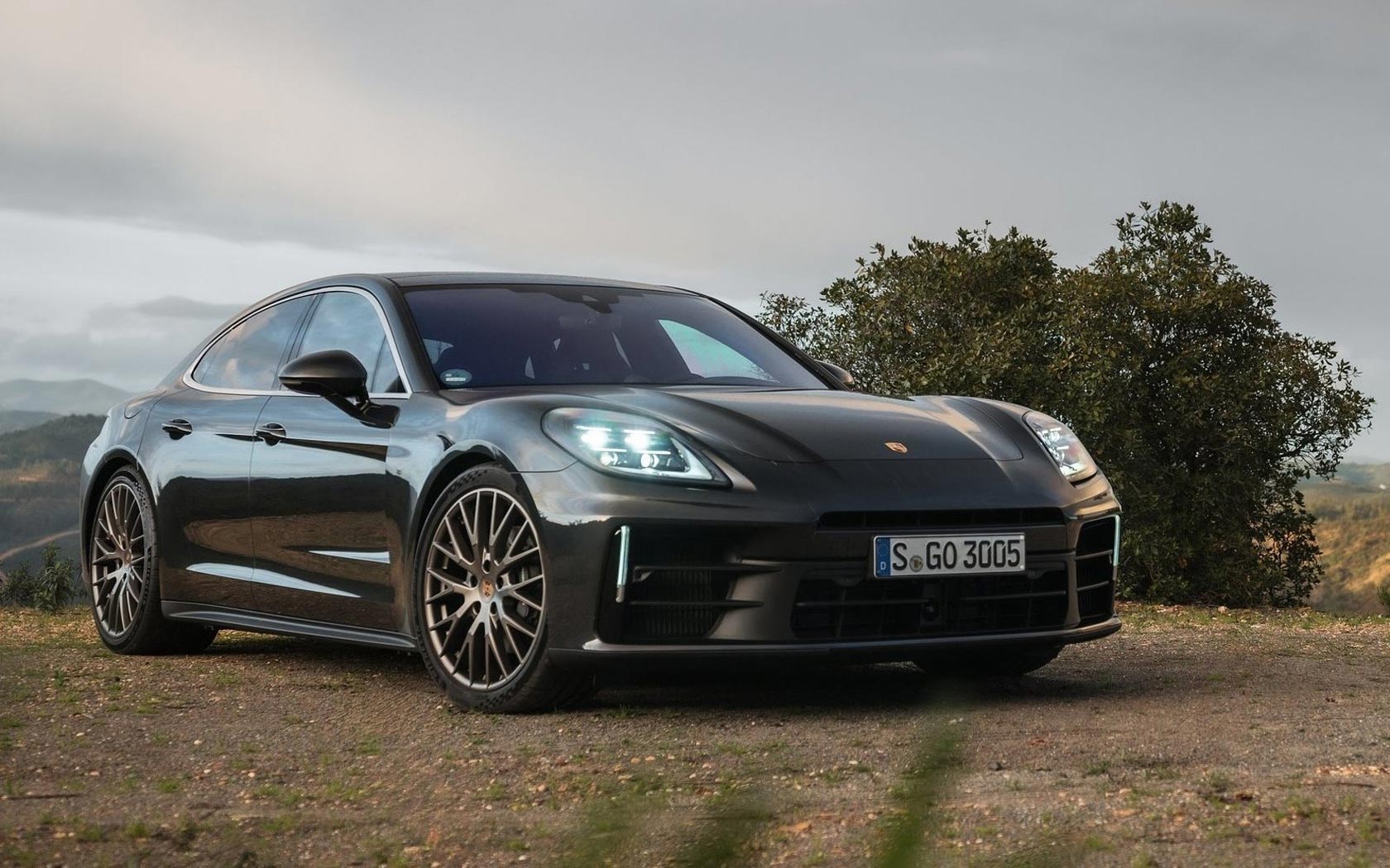  Porsche Panamera 