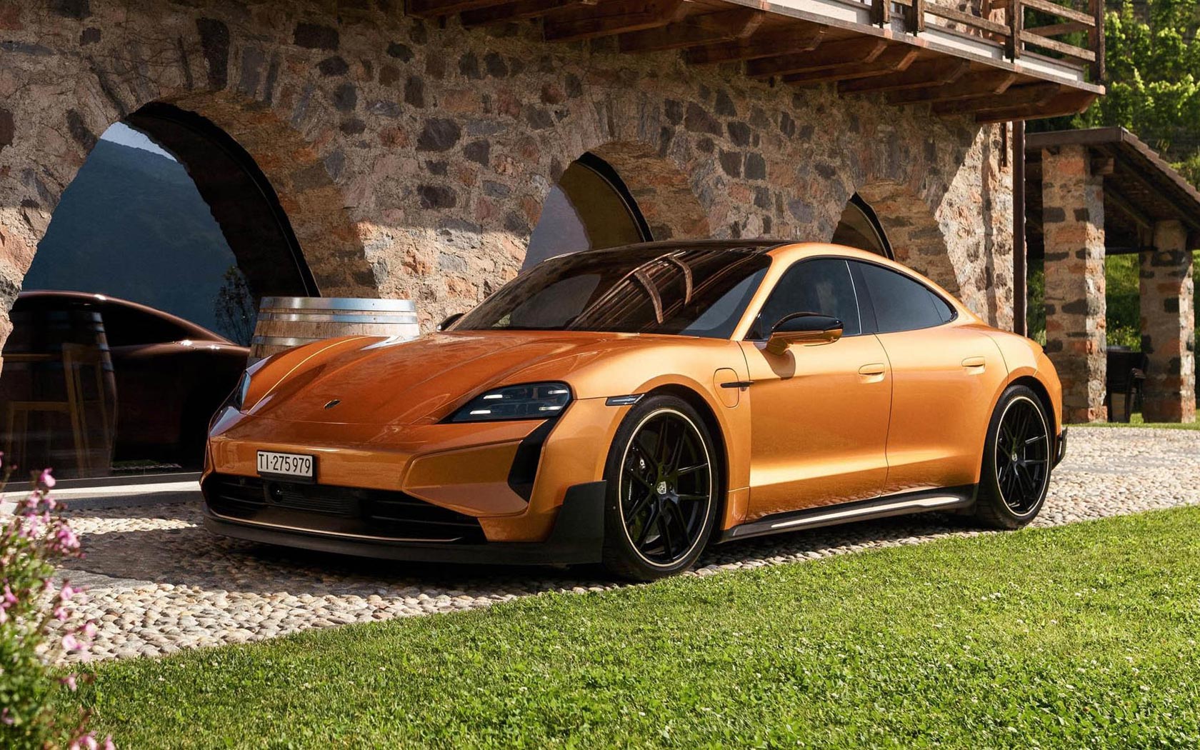 ���� Porsche Taycan Turbo GT 