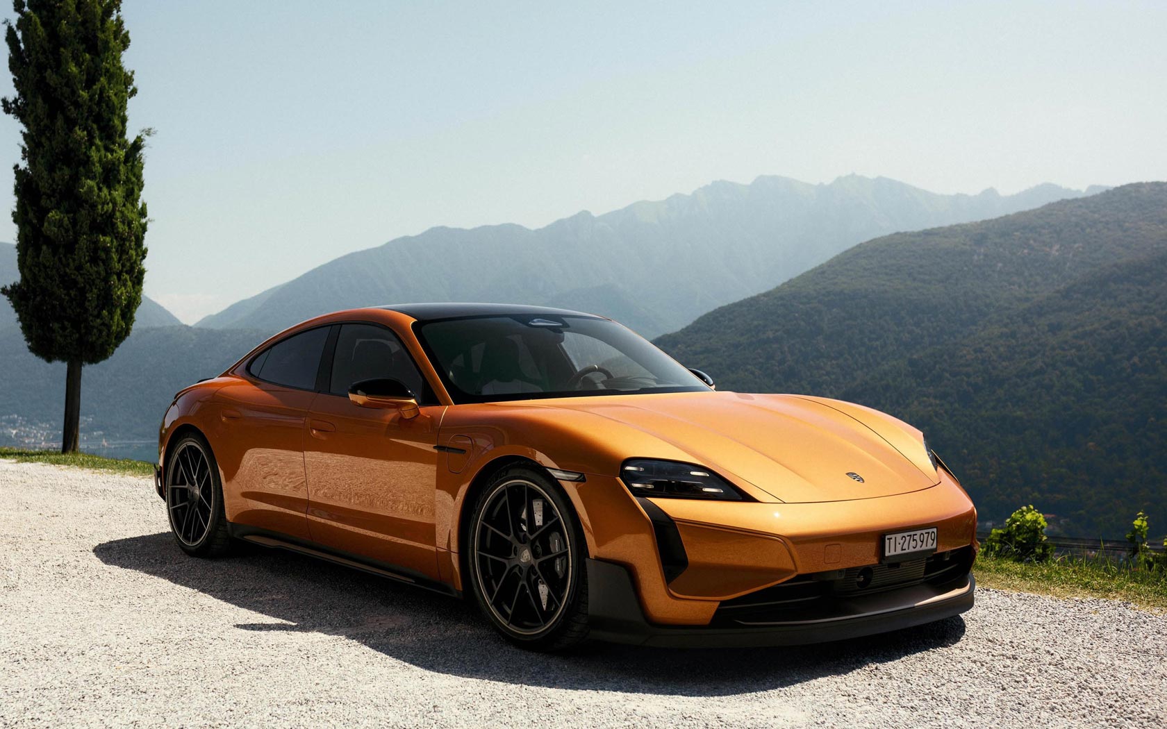 ���� Porsche Taycan Turbo GT 