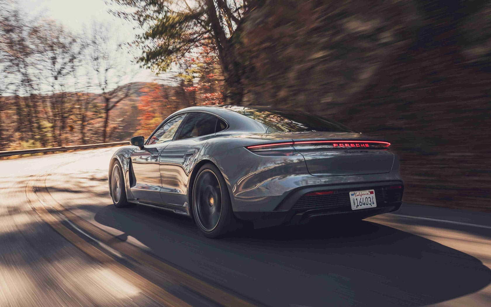  Porsche Taycan GTS 
