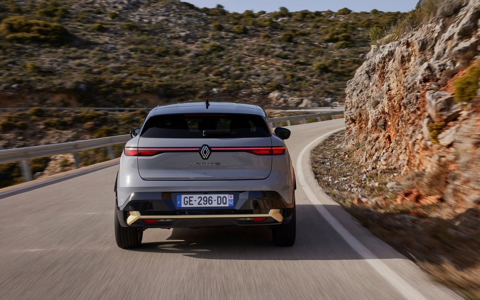  Renault Megane E-Tech 