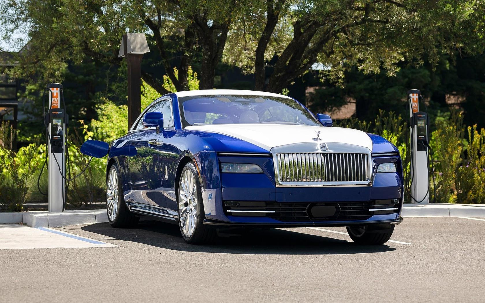  Rolls-Royce Spectre 