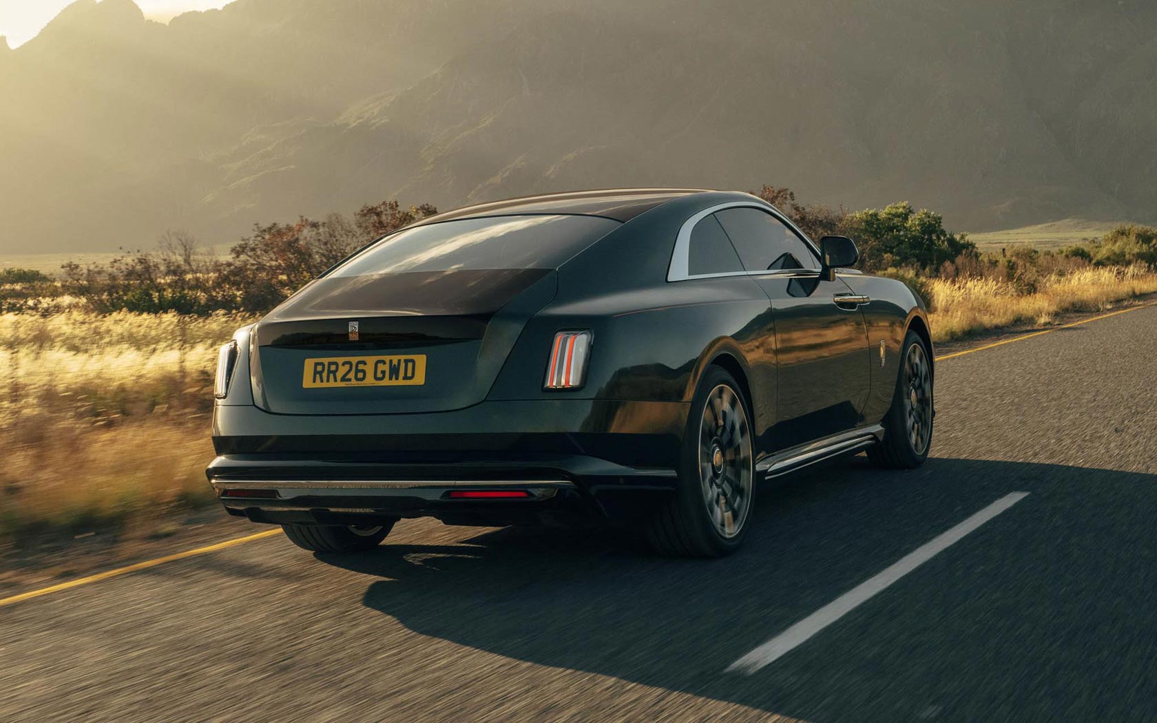 ���� Rolls-Royce Spectre 