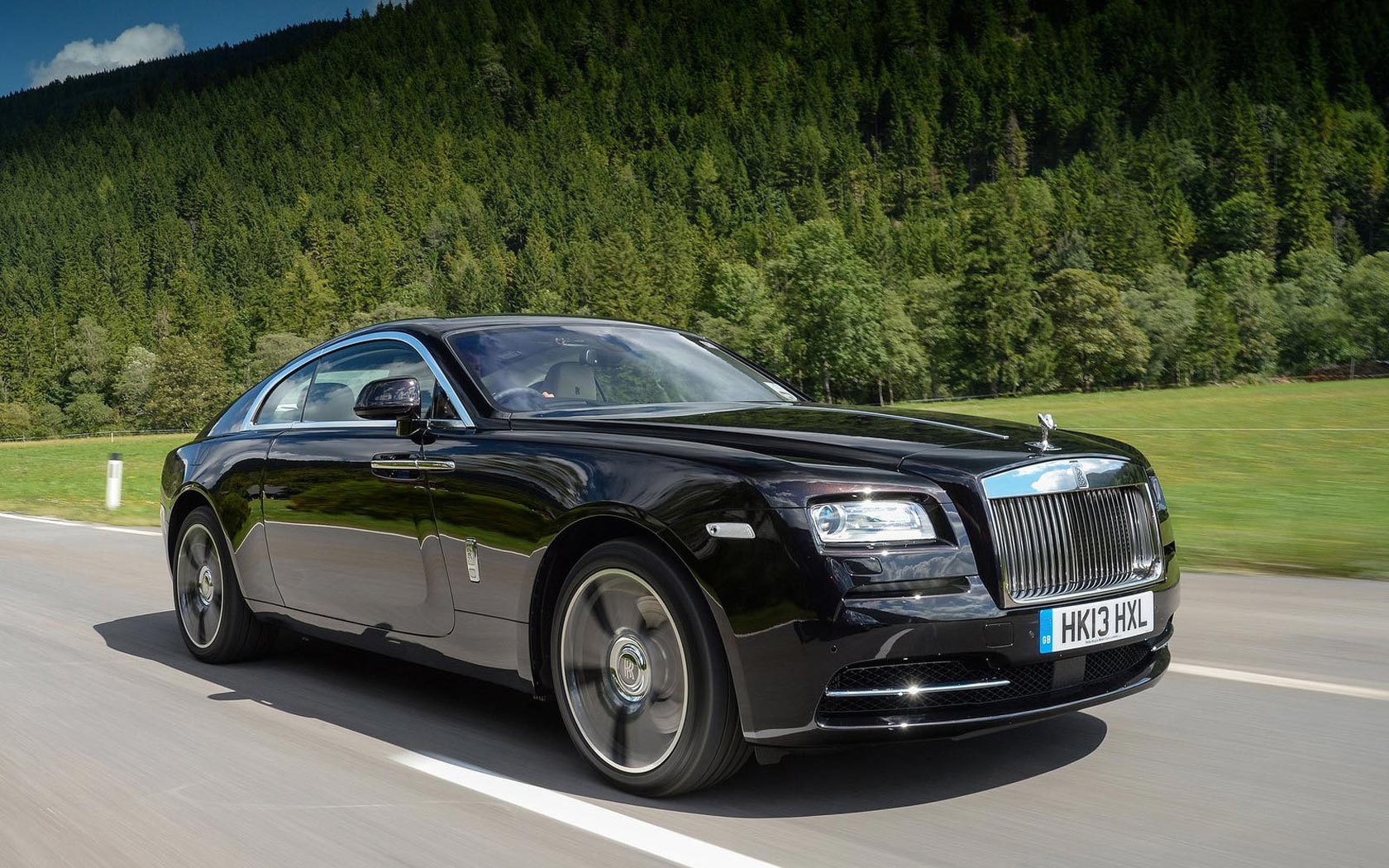 Роллс ройс ремикс. Роллс Ройс Wraith. Rolls-Royce Wraith (2013). Rolls Royce Dawn. Rolls Royce 2013.