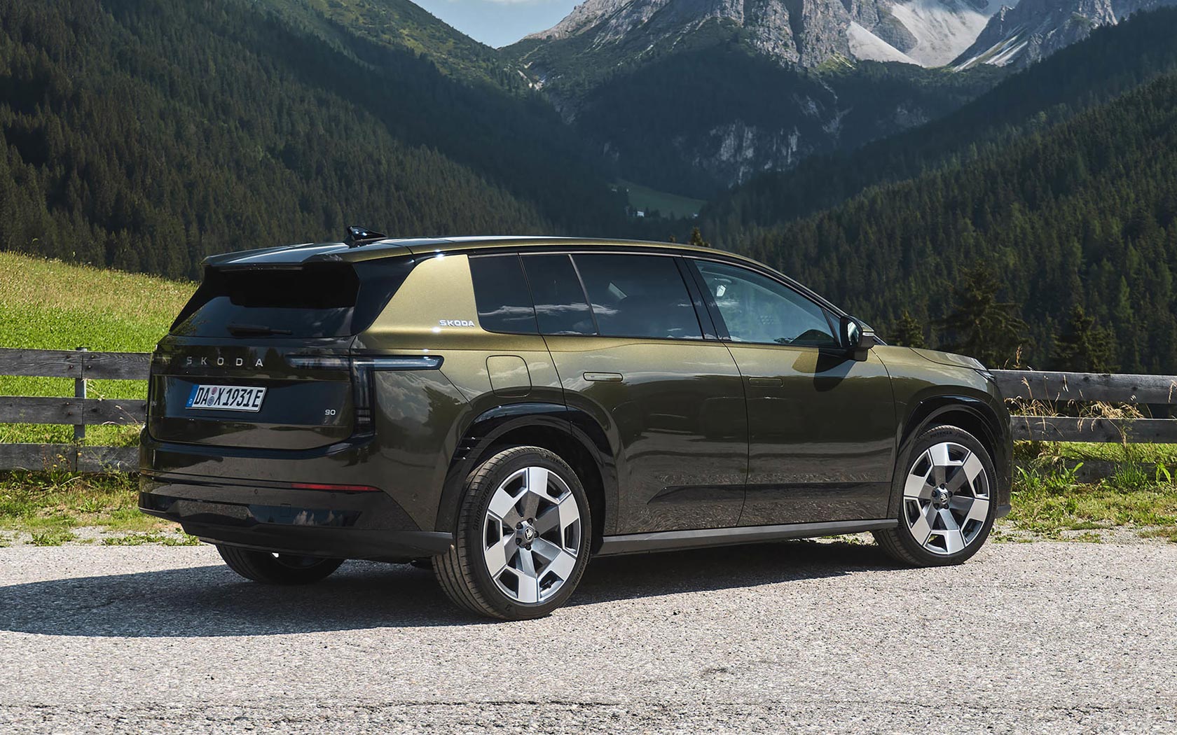 ���� Skoda Peaq 