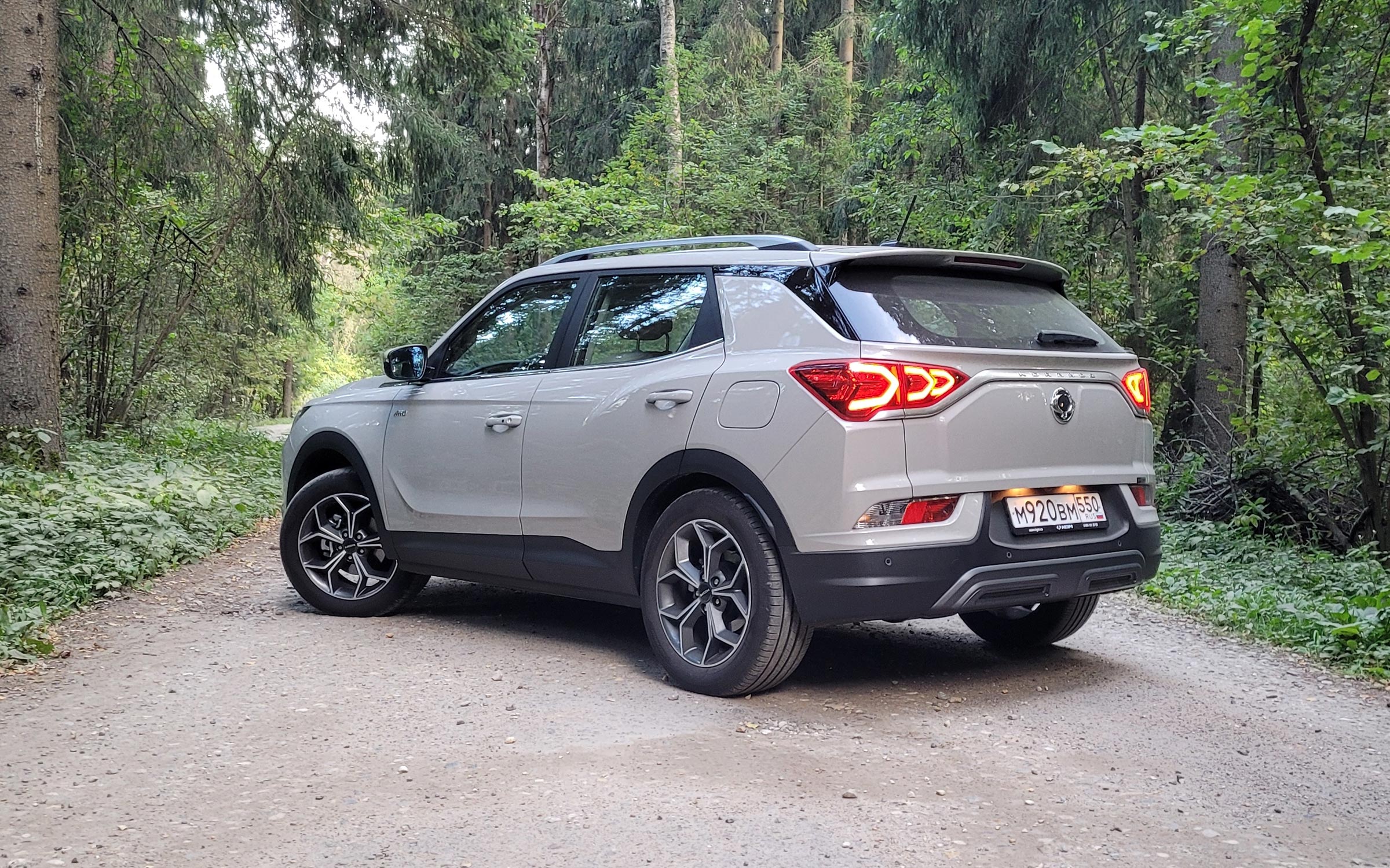 ���� KGM Korando 