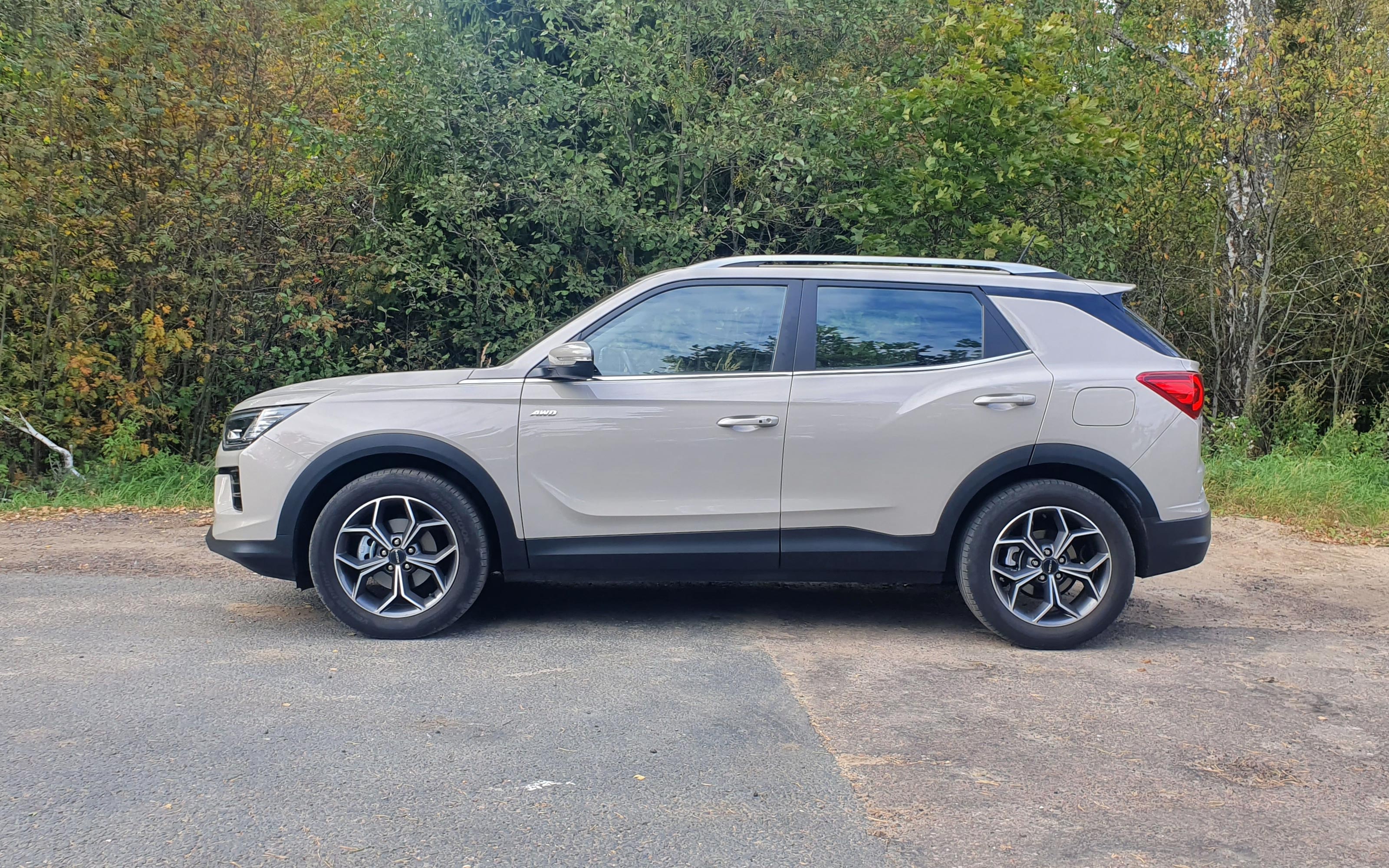 ���� KGM Korando 