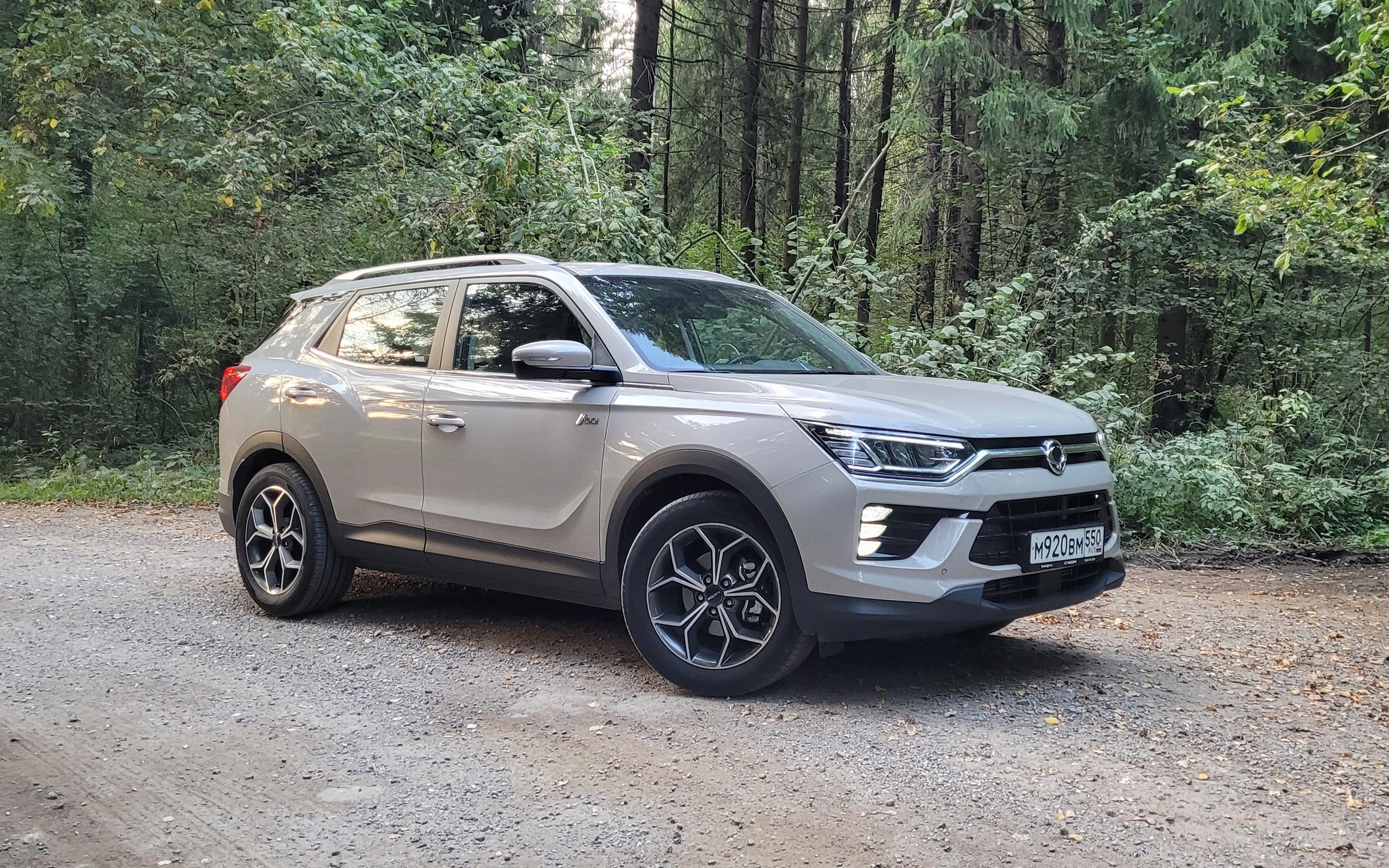 ���� KGM Korando 