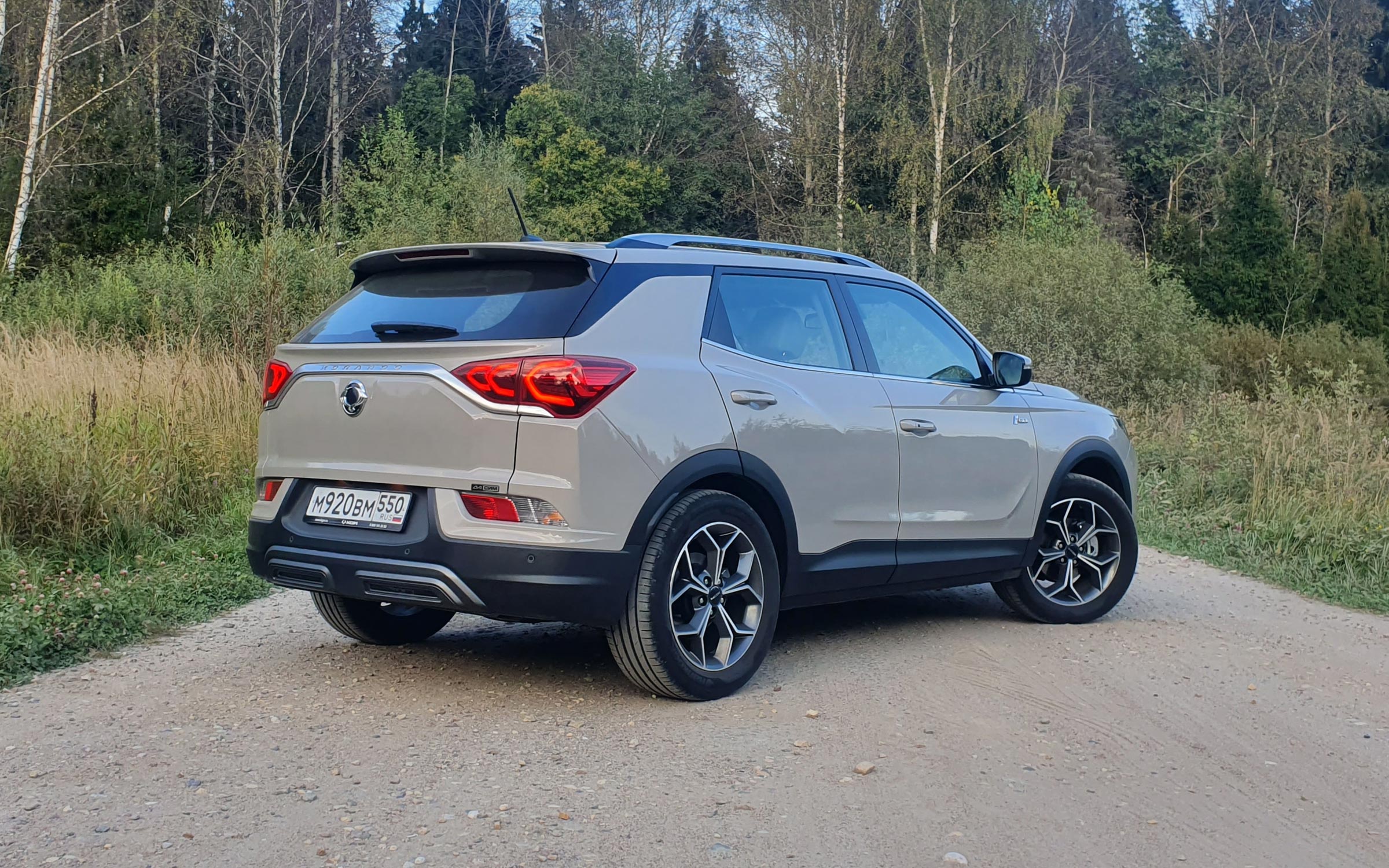 ���� KGM Korando 
