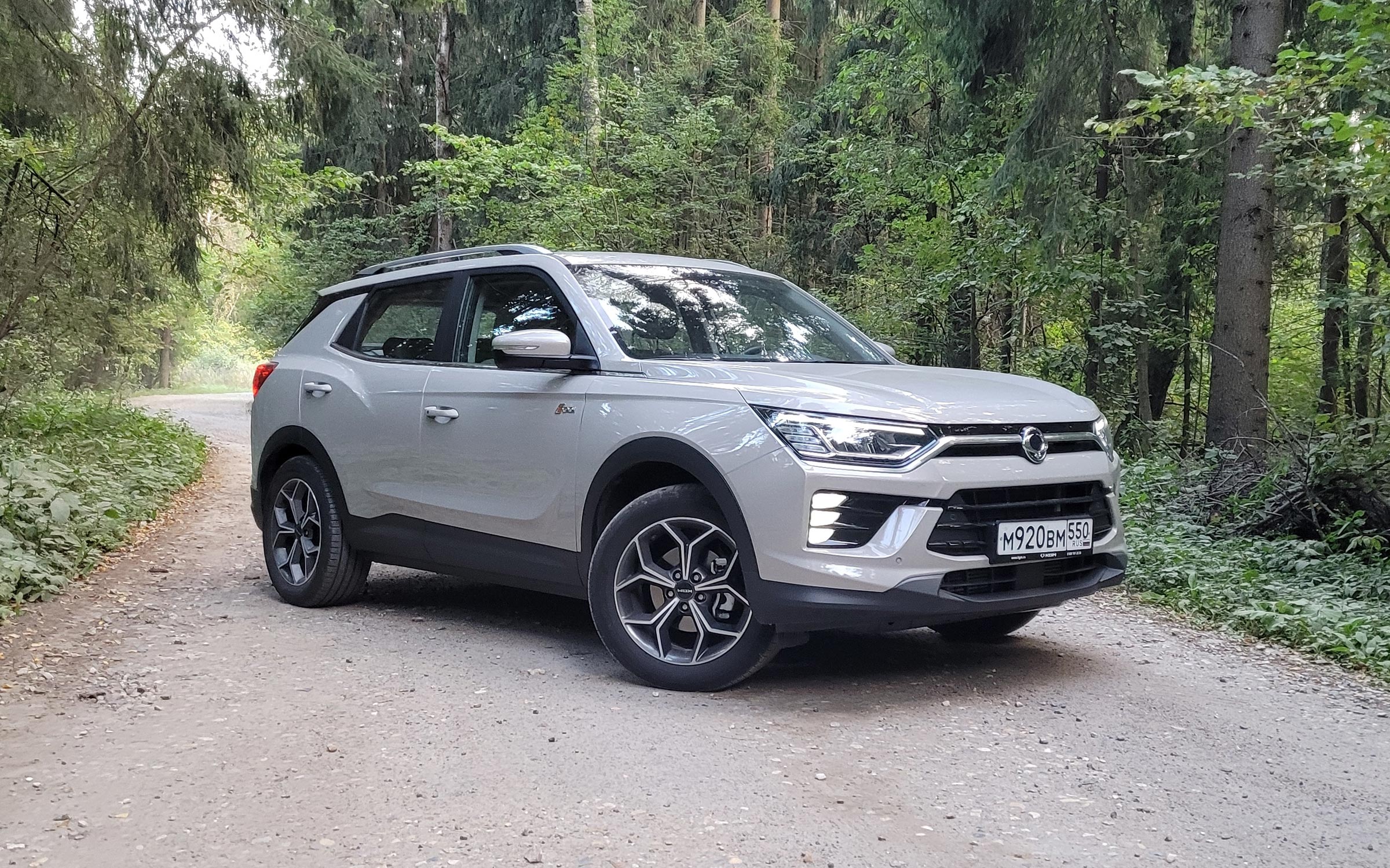 ���� KGM Korando 