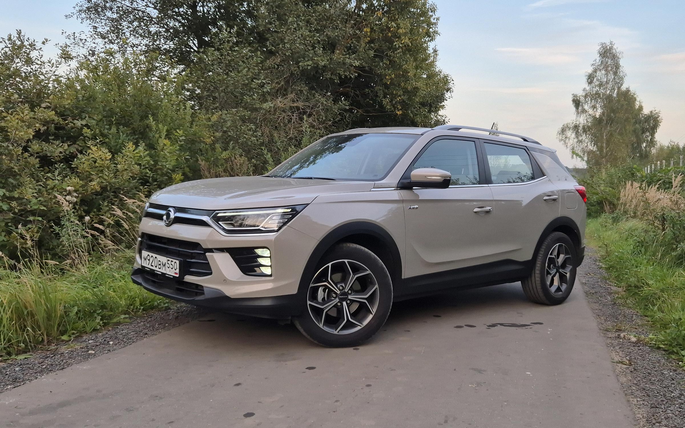 ���� KGM Korando 