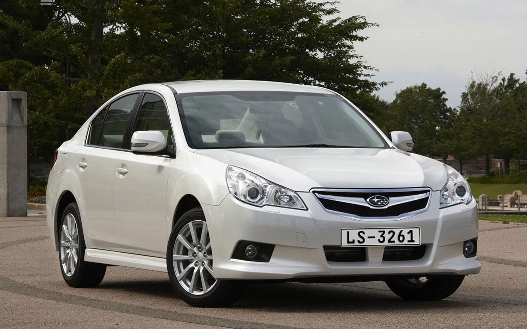  Subaru Legacy (2010-2012)