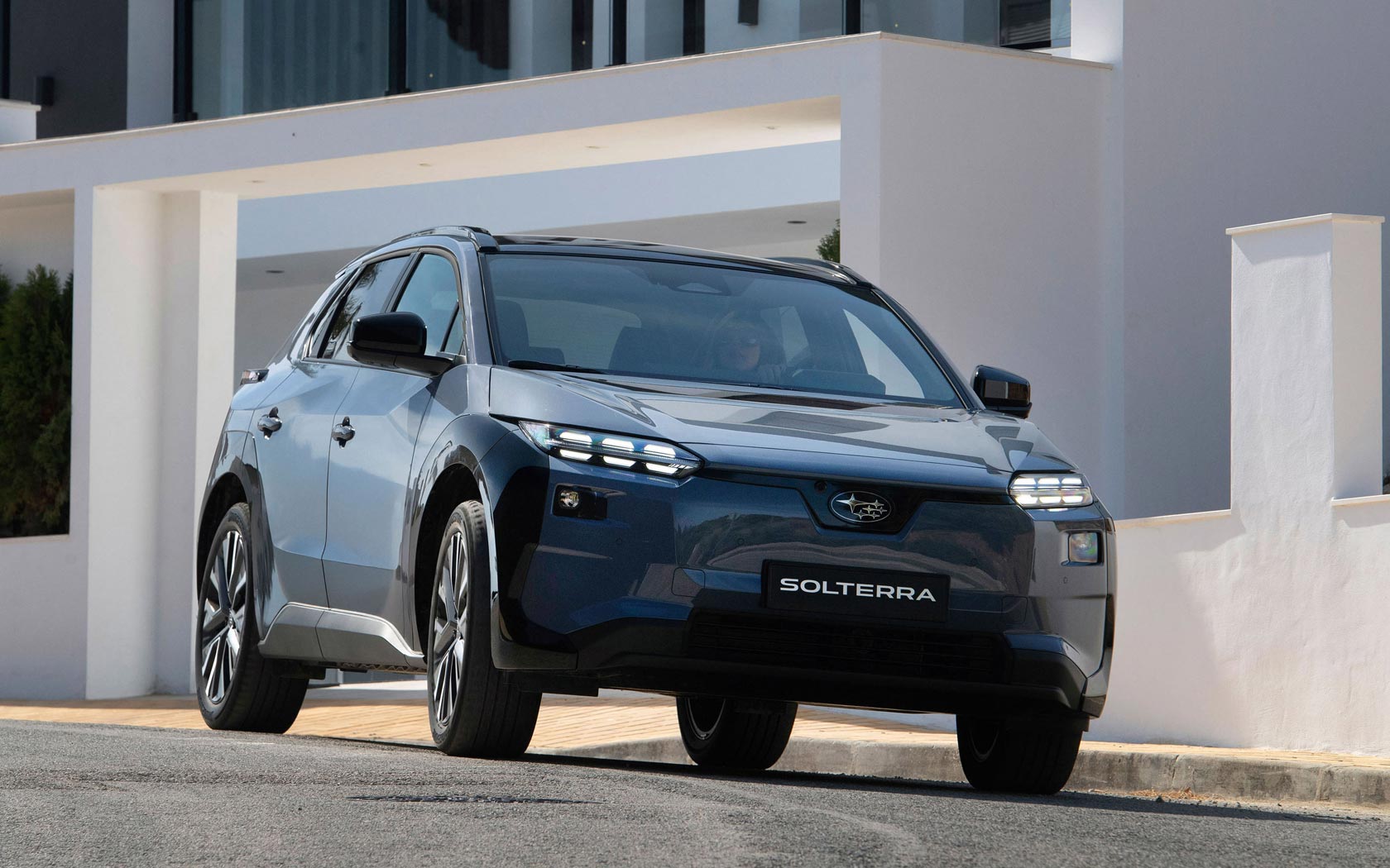 ���� Subaru Solterra 